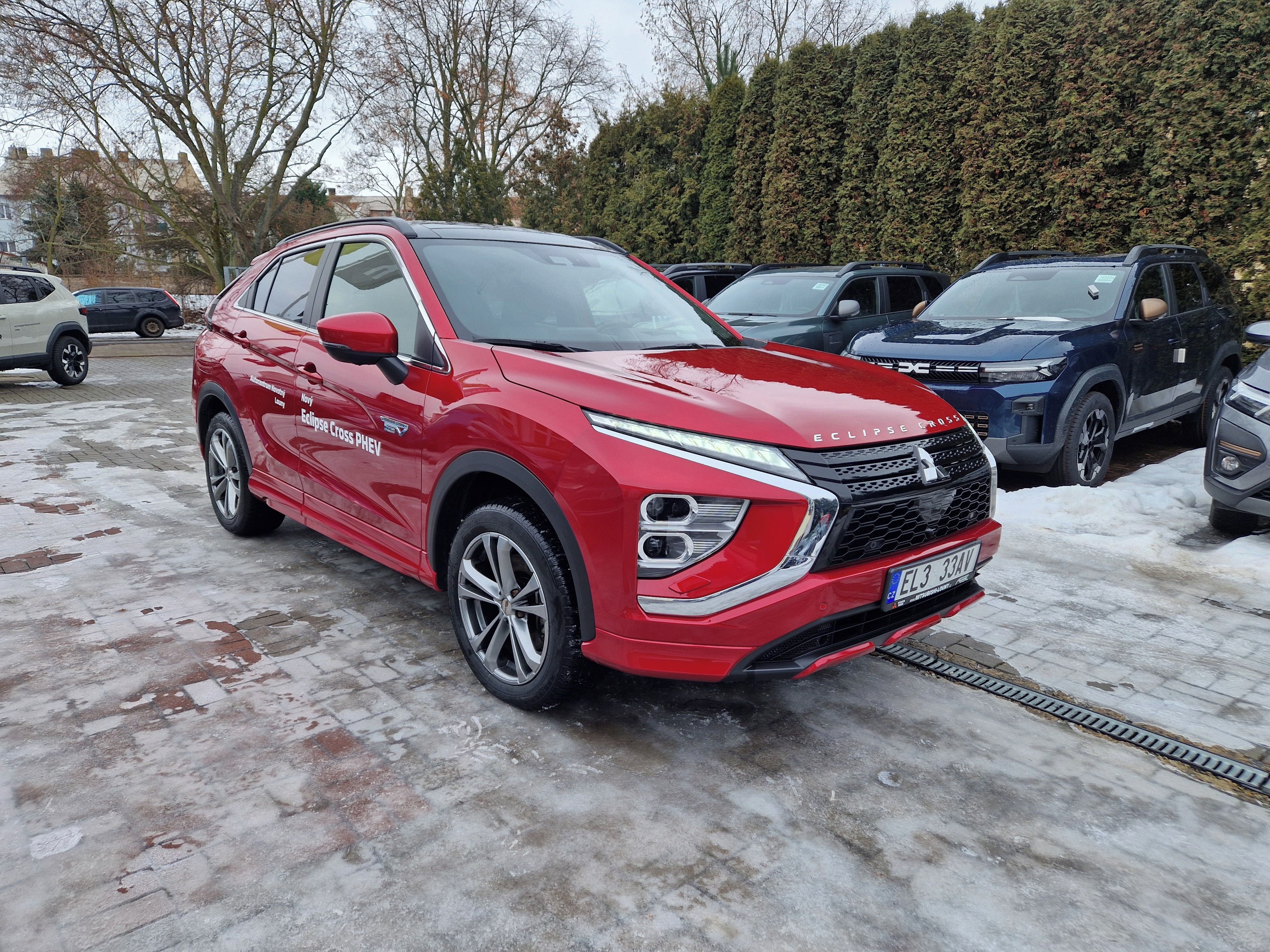 Mitsubishi Eclipse Cross, INSTYLE+ 2.4 MIVEC PHEV 4WD - fotka 3