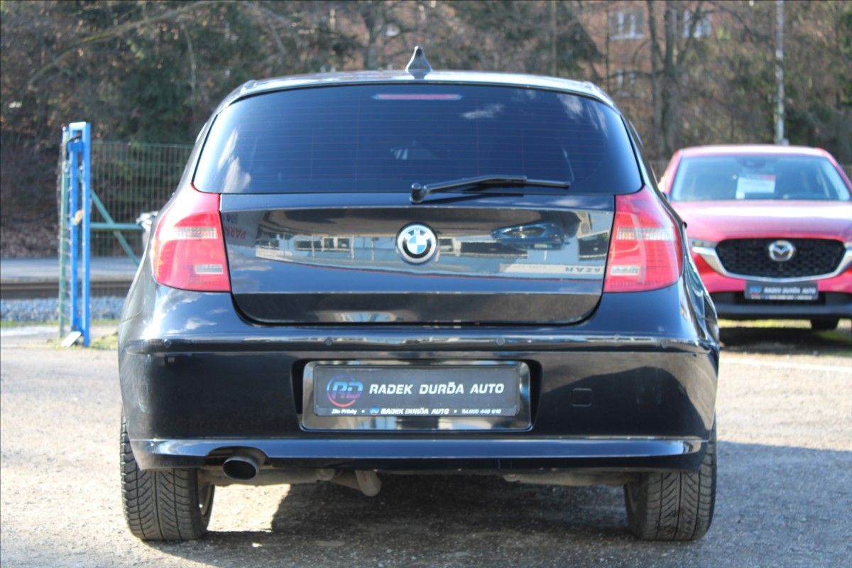 BMW Řada 1, 2,0 118d  KLIMATIZACE - fotka 6