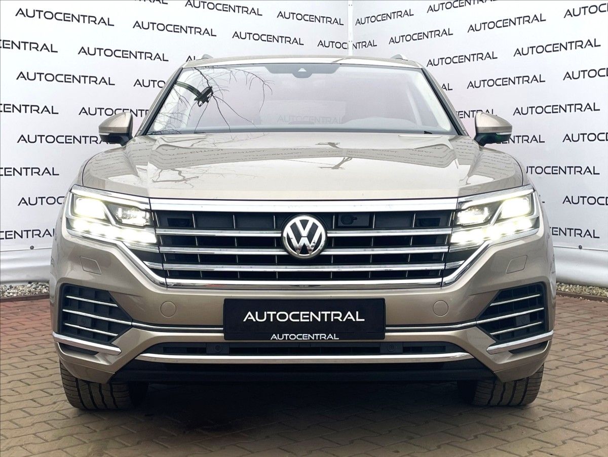Volkswagen Touareg, 3,0 TDi,4x4,210kW,WEBASTO,STK - fotka 2