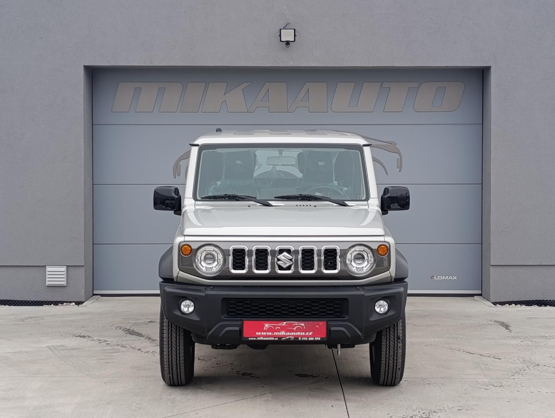 Suzuki Jimny, 1.5 ALLGRIP LONG 75kW 4X4 GLX - fotka 2