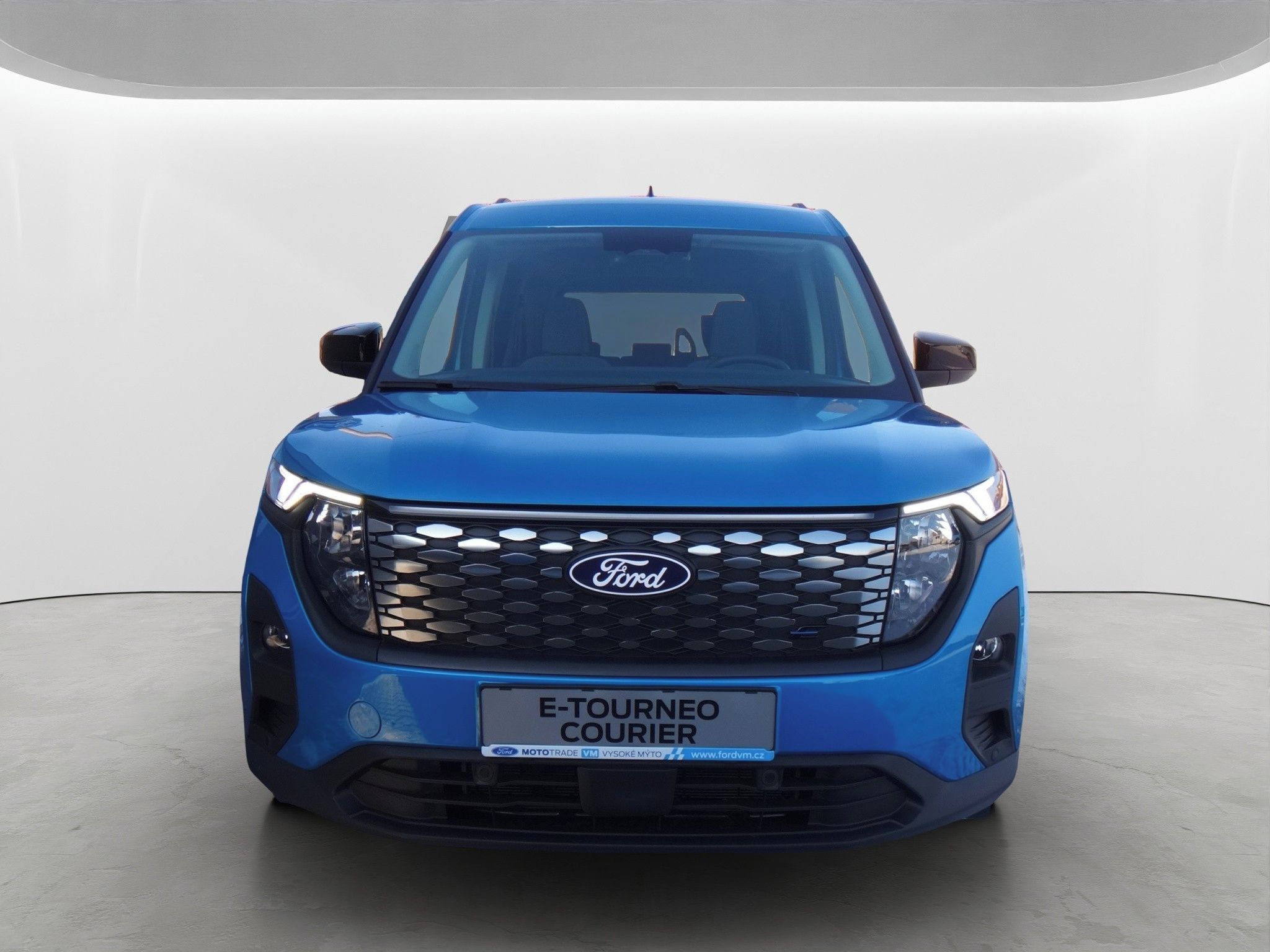 Ford Tourneo Courier, Titanium 43kWh 100kW 136k EV - fotka 2