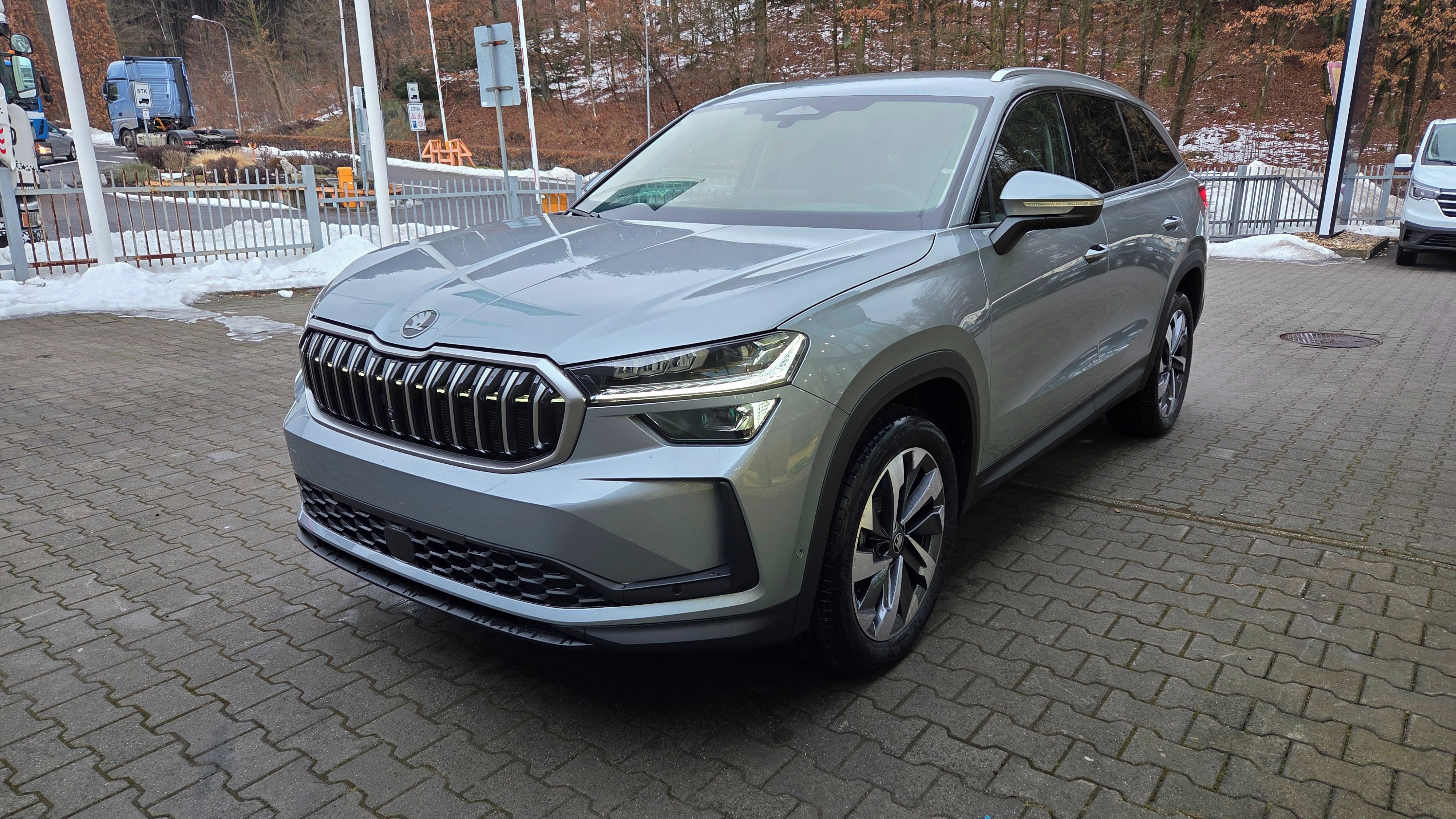 Škoda Kodiaq, Exc. Sel. TDI 142 kW DSG 4x4 - fotka 2