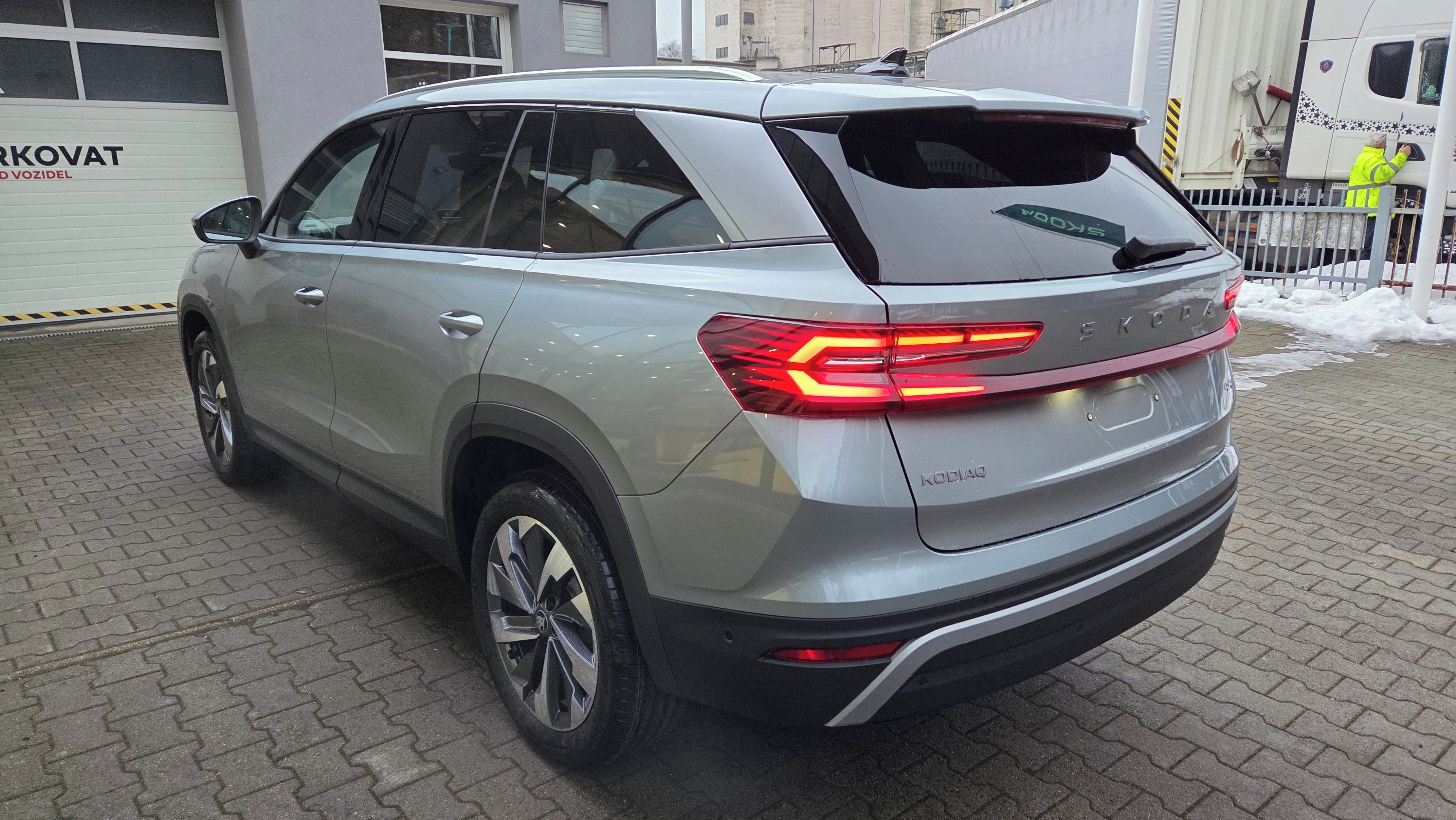 Škoda Kodiaq, Exc. Sel. TDI 142 kW DSG 4x4 - fotka 4