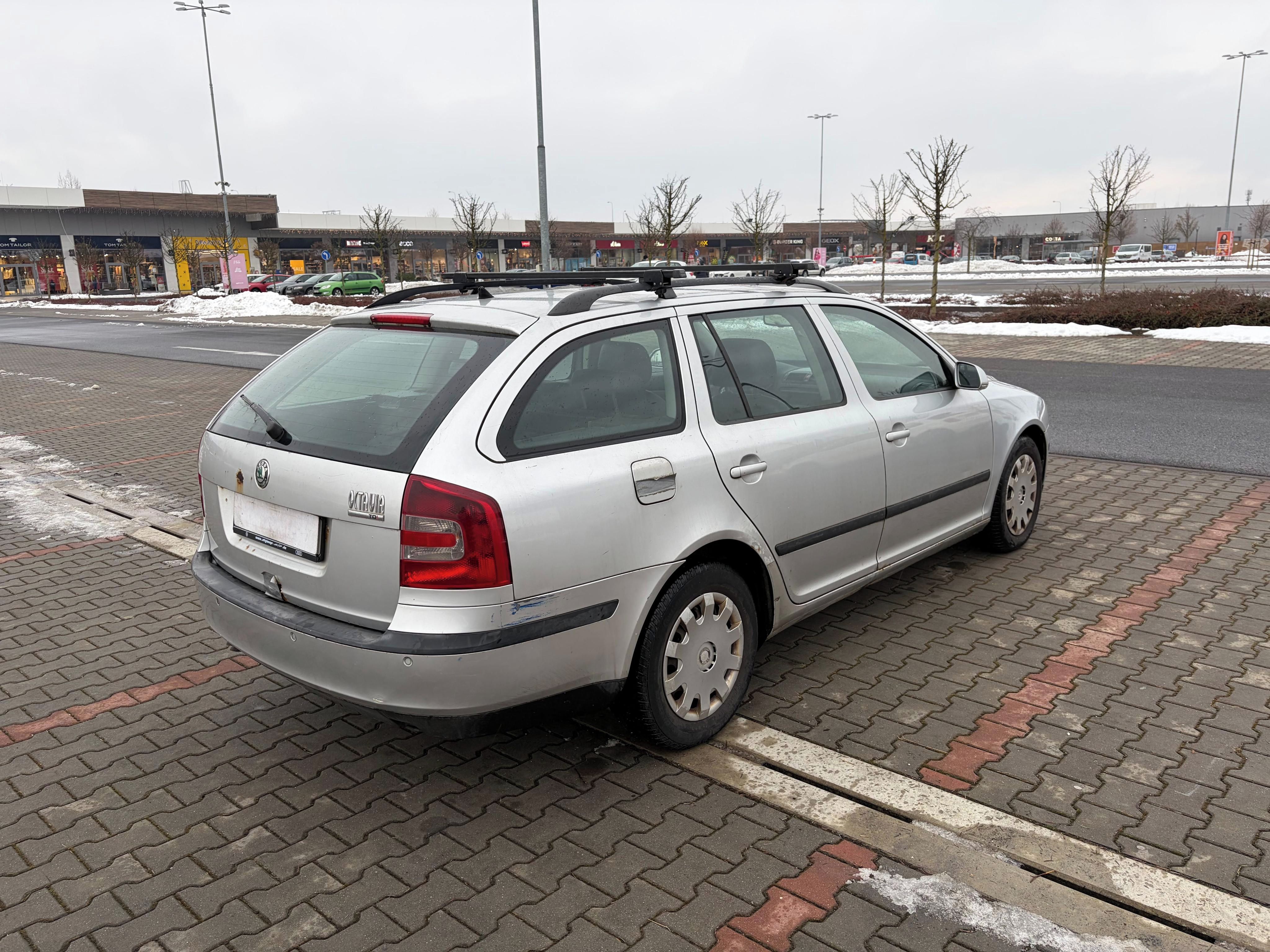 Škoda Octavia, II 2.0 TDi 6 rychlostí - fotka 3