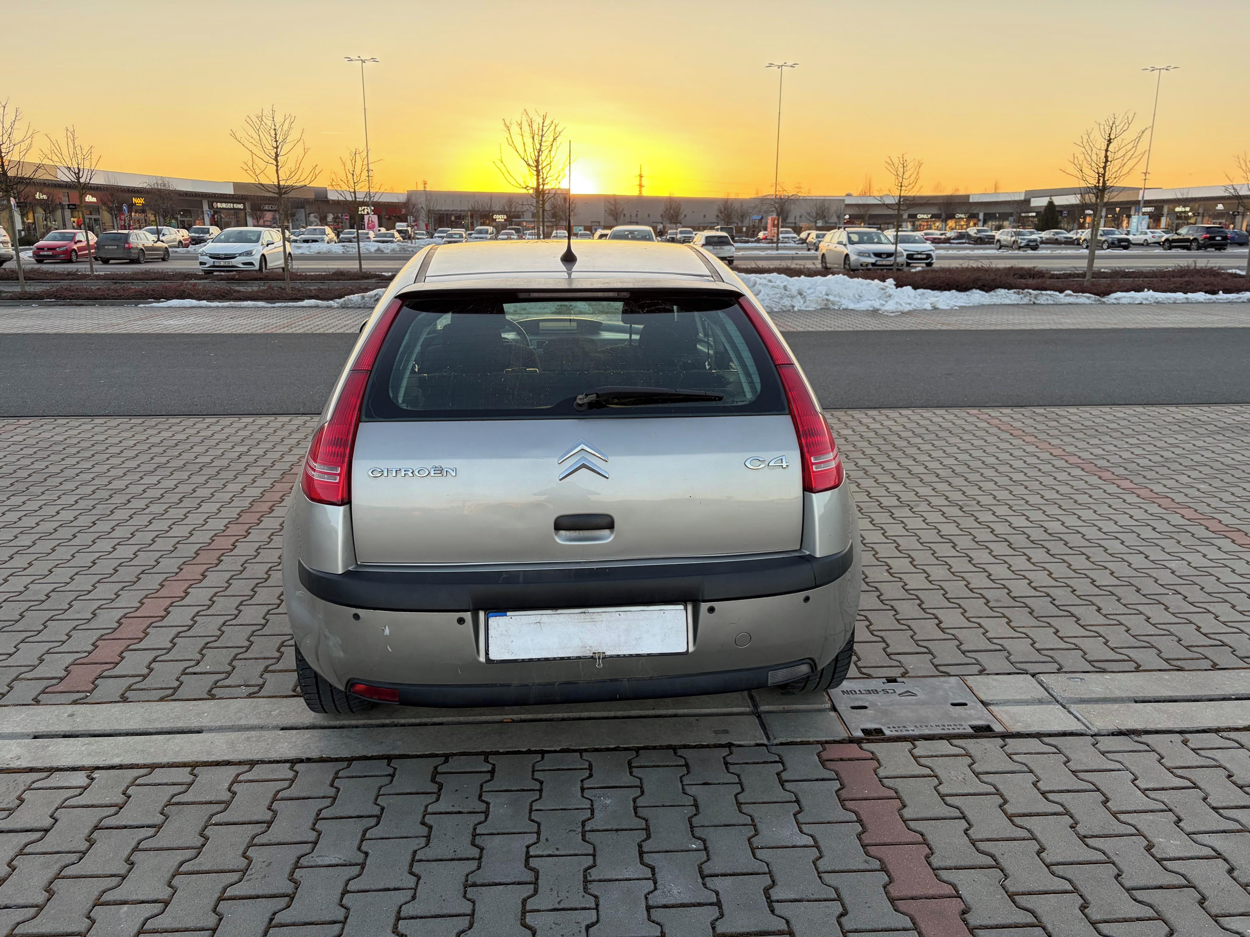 Citroën C4, 1.4i 16V ČR STK 2/2028 - fotka 4