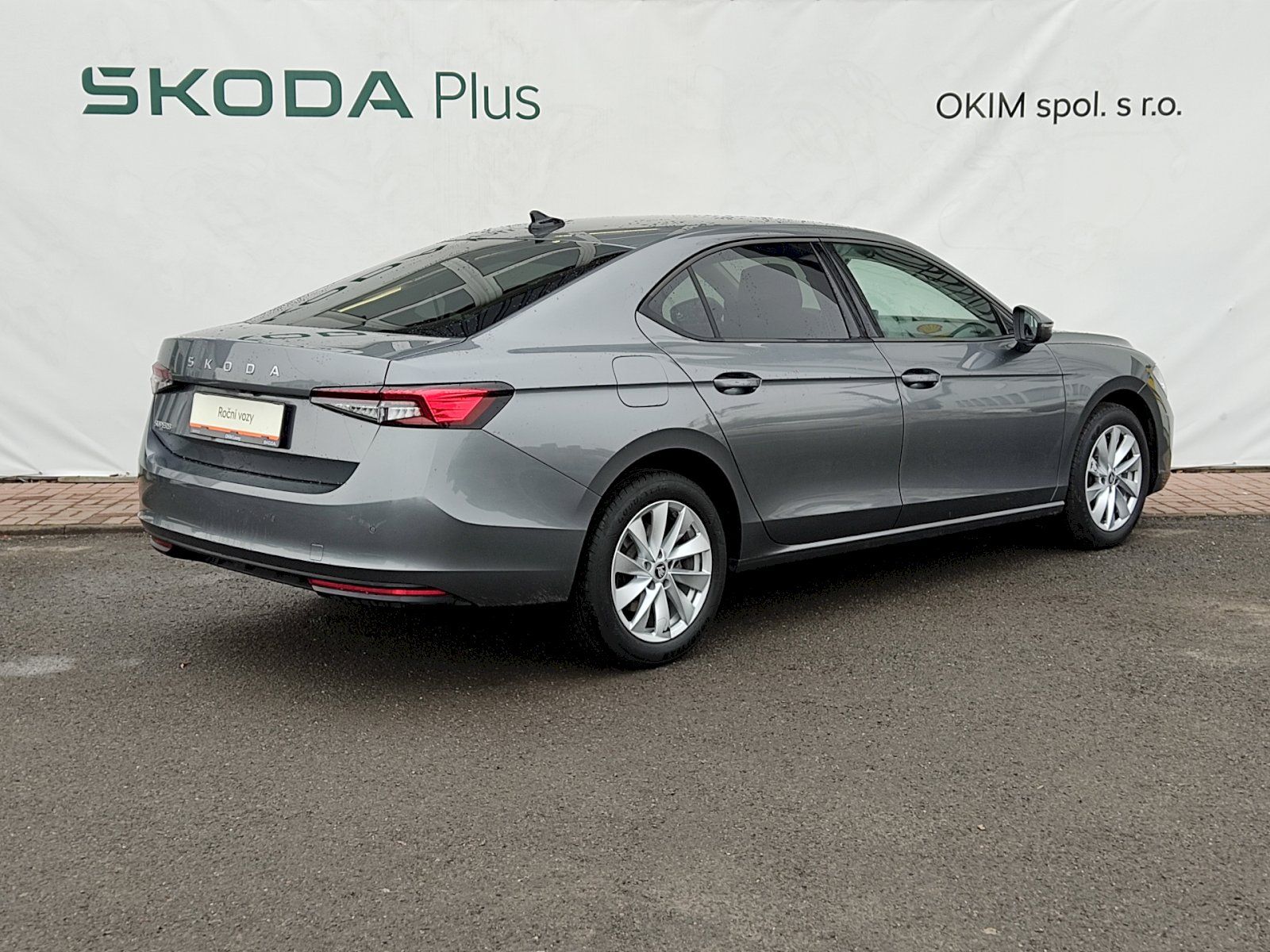 Škoda Superb, Selection 2,0 Tdi 110 Kw DSG - fotka 2