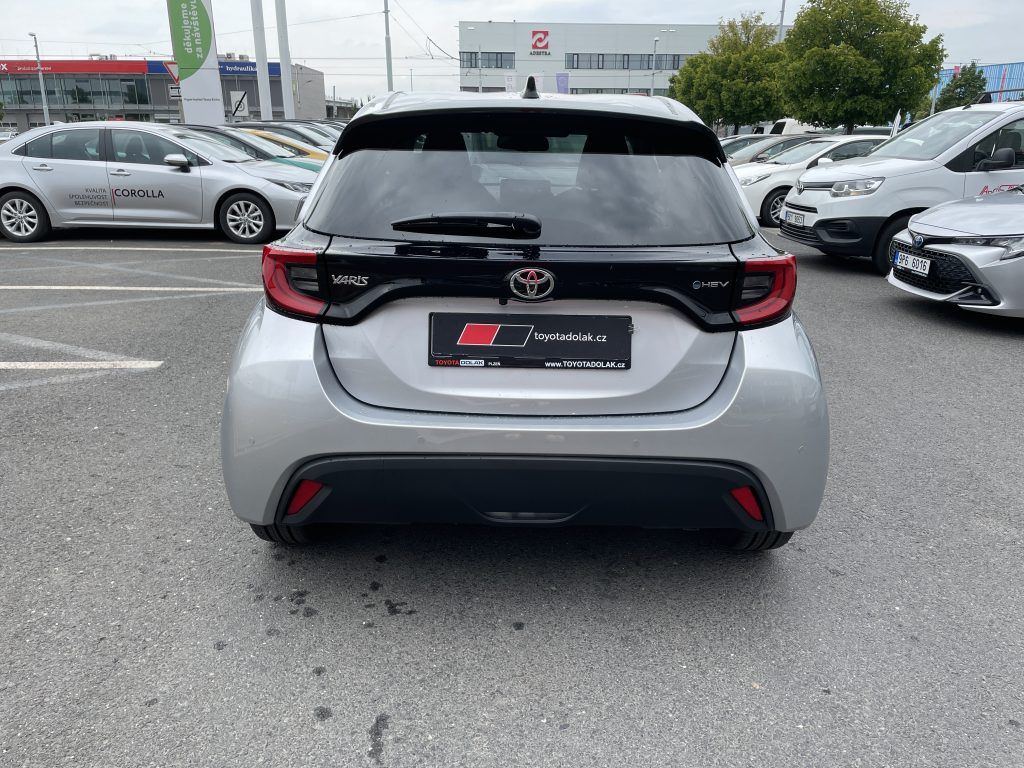 Toyota Yaris, 1.5 Hybrid Style ODBĚR 6/2026 - fotka 4