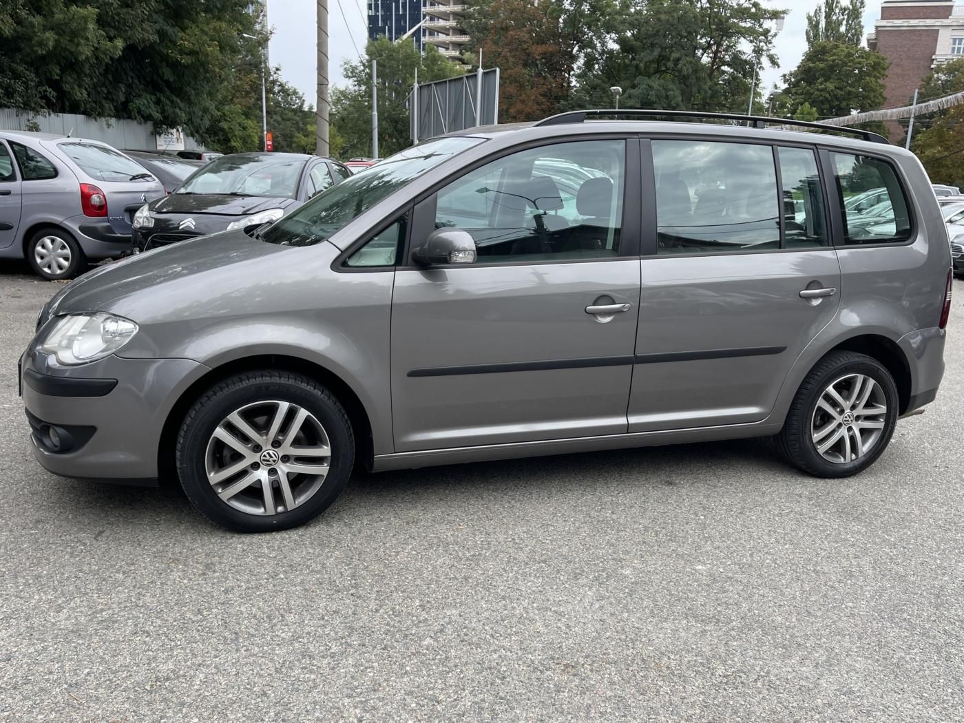 Volkswagen Touran, 2,0 i+BEZ KOROZE+ - fotka 6