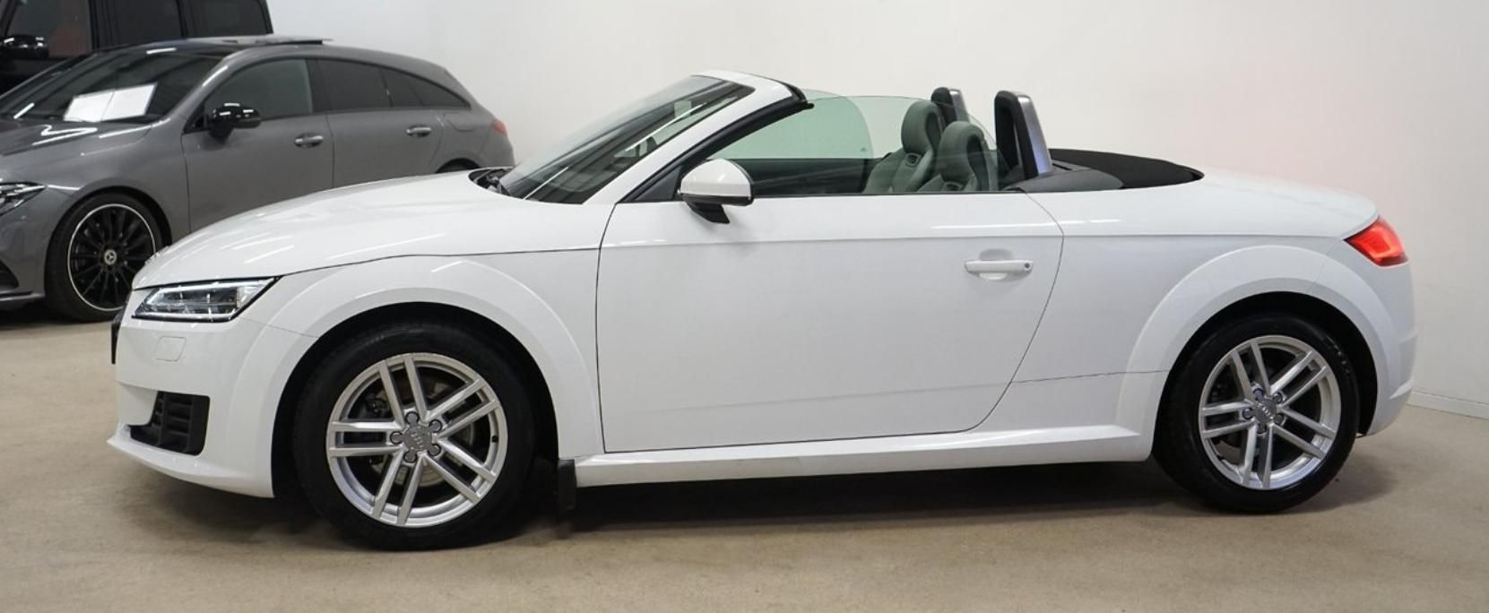 Audi TT, Roadster 2.0 TDI  Manual - fotka 3