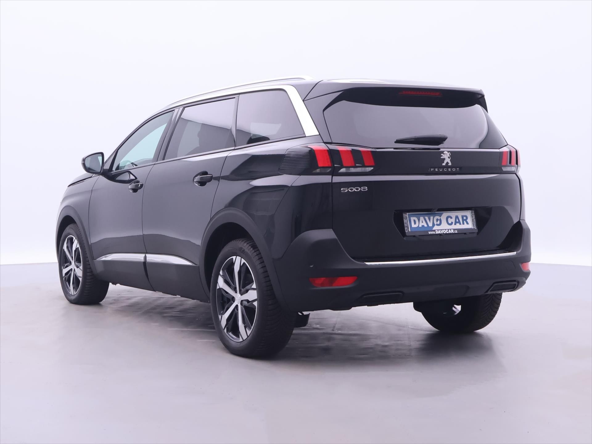Peugeot 5008, 1,2 PT Aut. Allure 7-Míst DPH - fotka 5