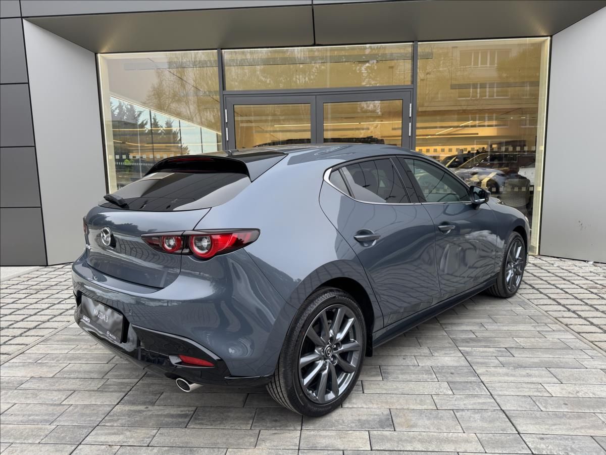 Mazda 3, 2,5 140ps 6AT FWD Exclusive-li - fotka 2