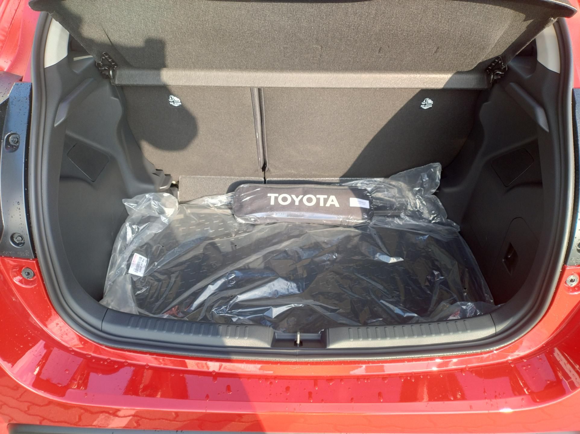 Toyota Yaris, 1.5 FHEV Limited Edition - fotka 6