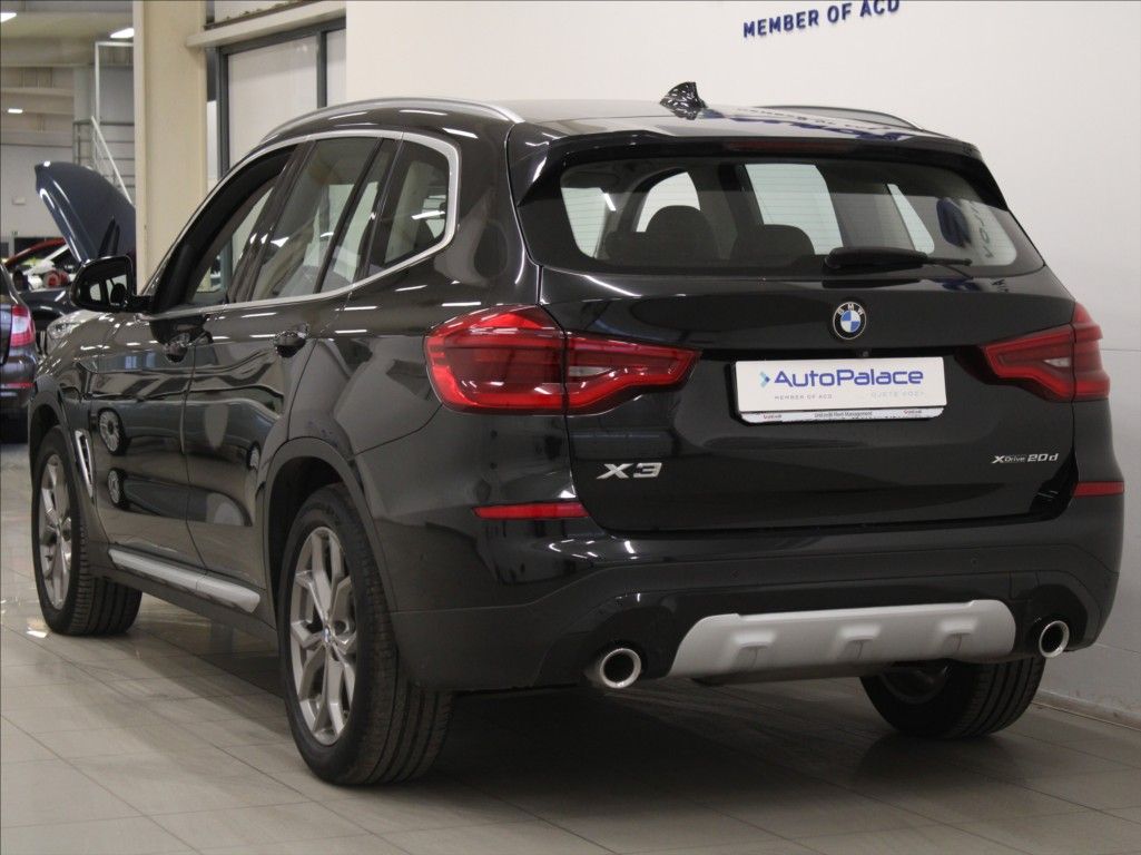 BMW X3, 2,0 20xd xLine BEZKLÍČ HUD ČR - fotka 3