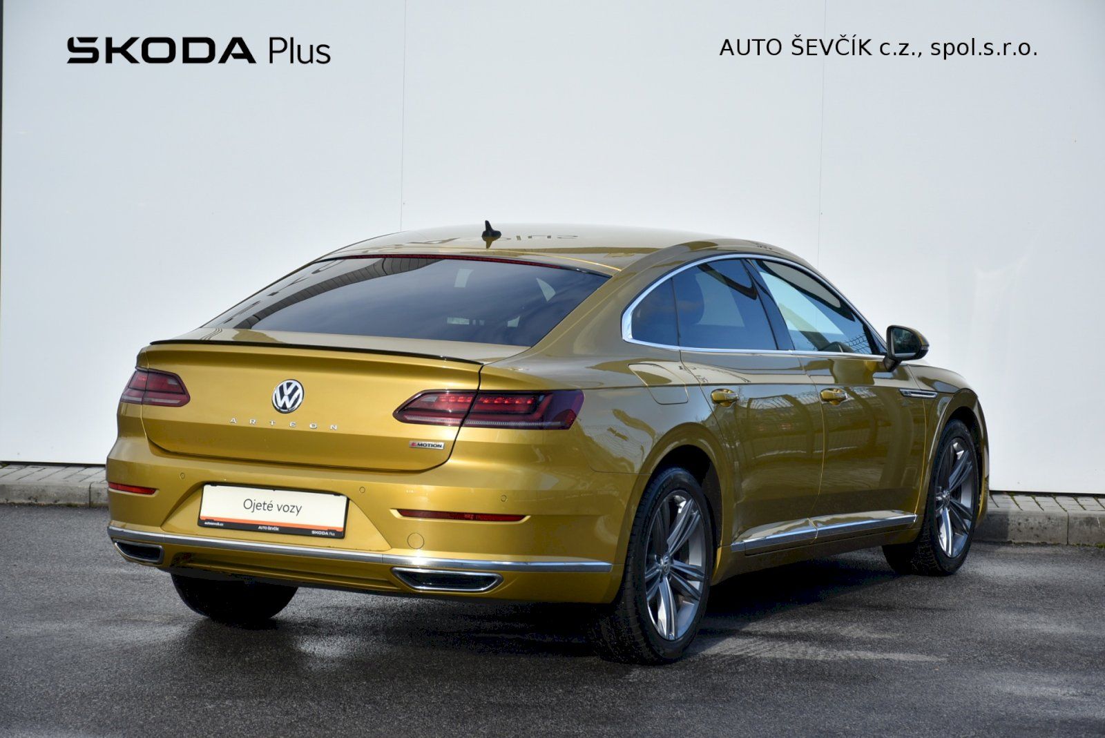 Volkswagen Arteon, R-Line  2.0 BITDI 176kW 4x4 DS - fotka 2