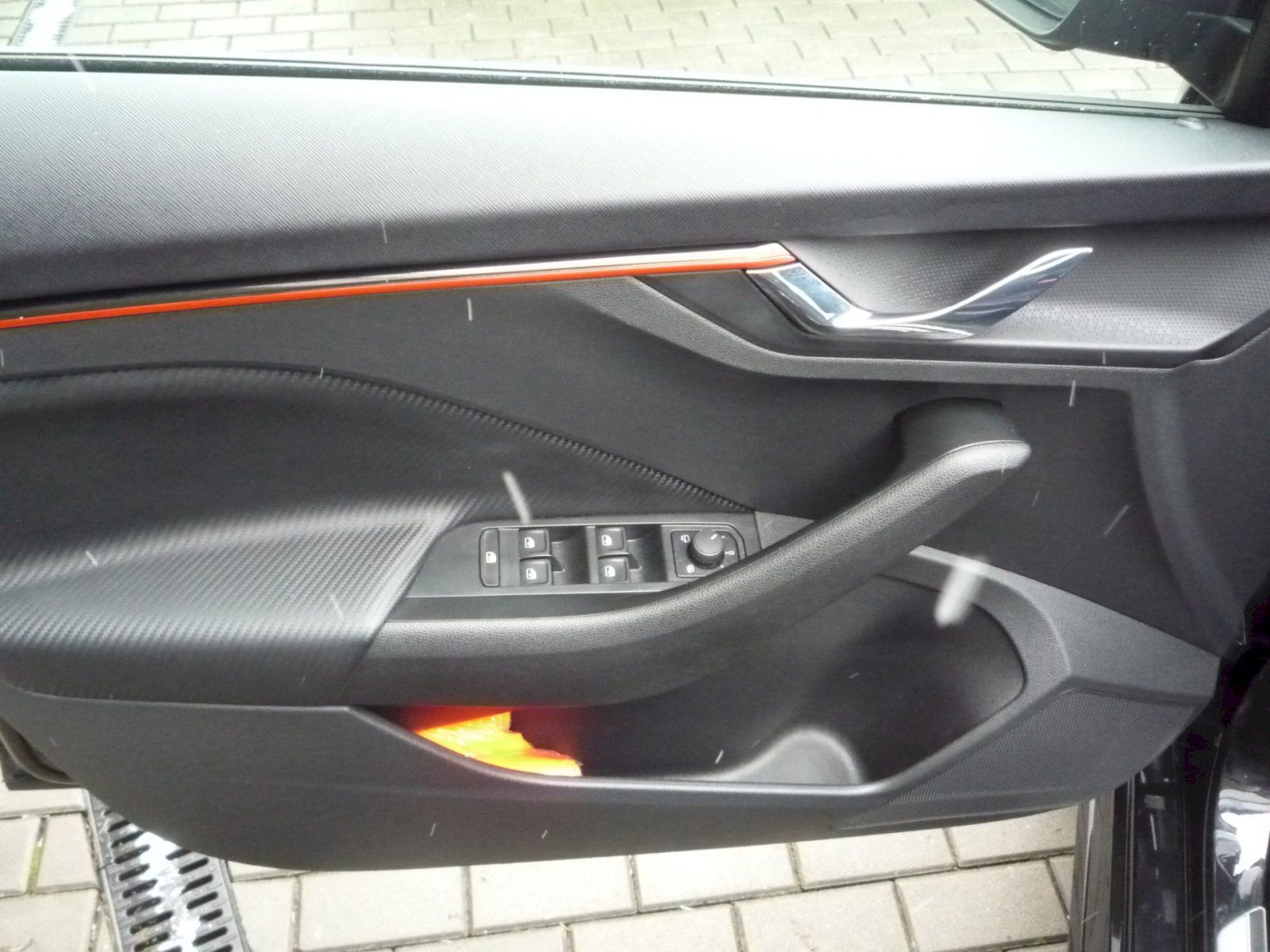 Škoda Kamiq, 1,0TSi 85kW MONTE CARLO - fotka 6