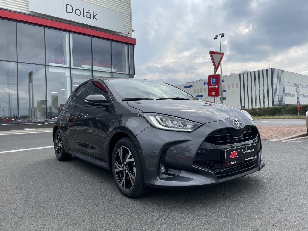 Toyota Yaris, 1.5 Hybrid Style ODBĚR 6/2026