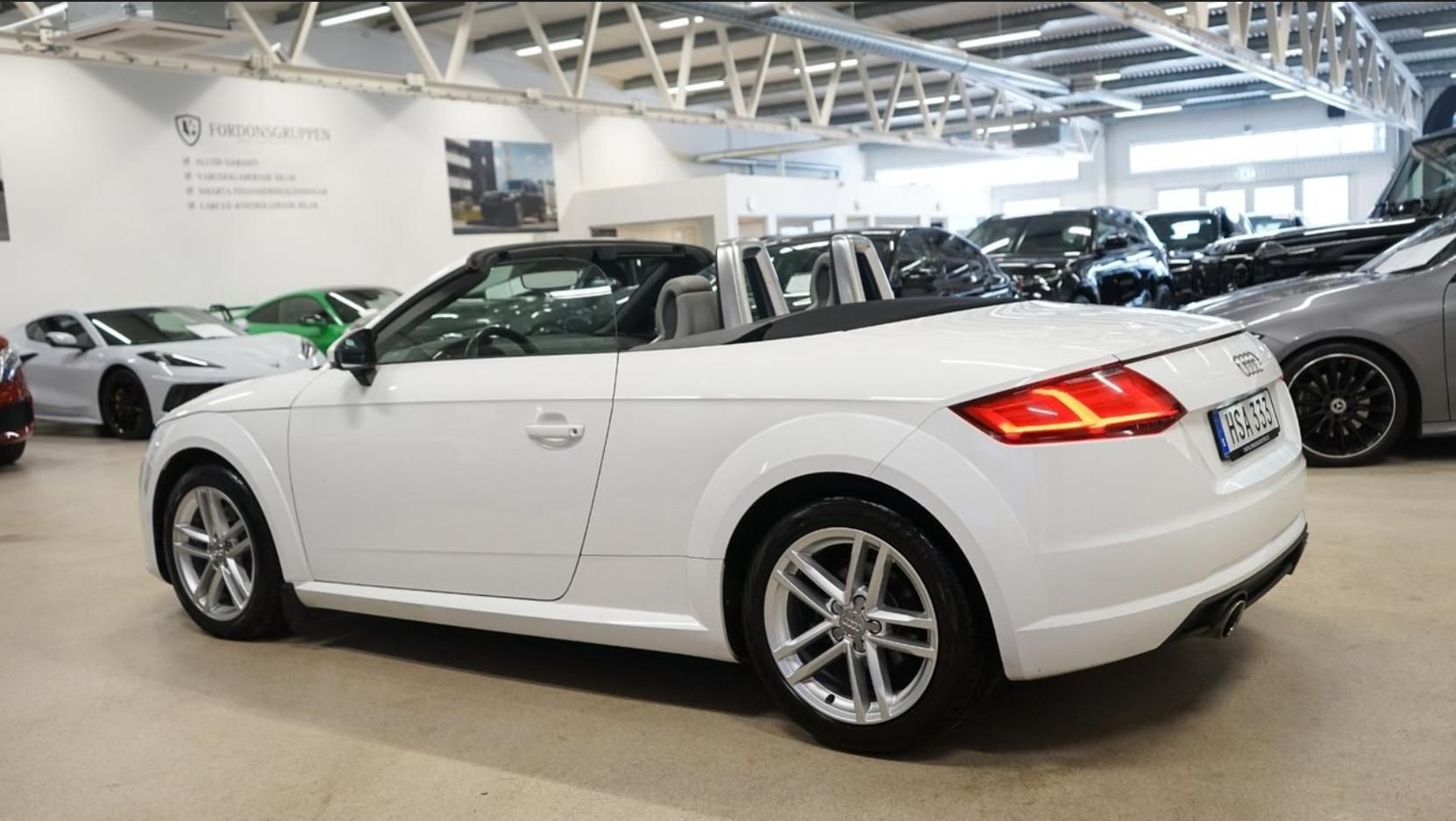 Audi TT, Roadster 2.0 TDI  Manual - fotka 6
