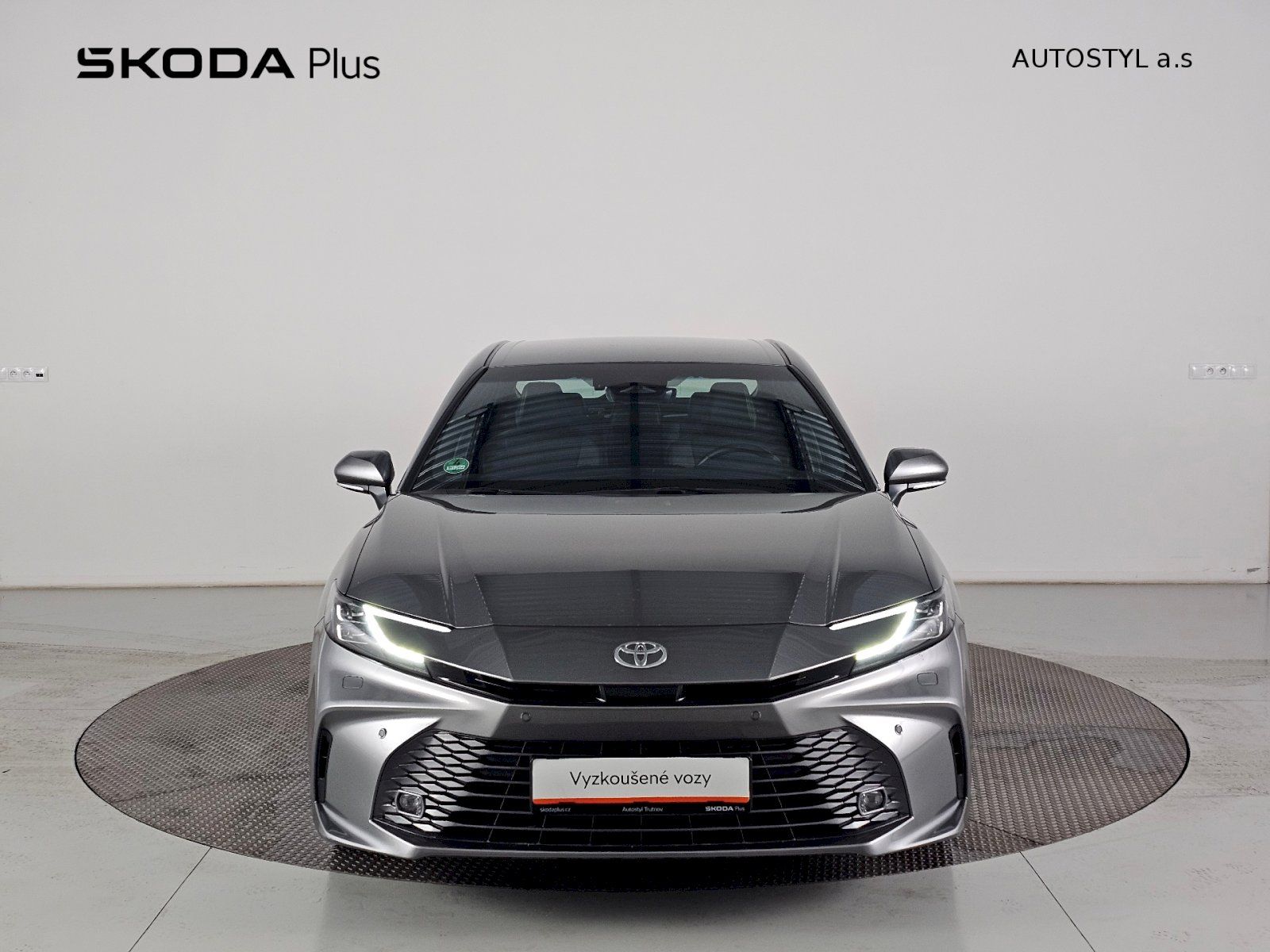 Toyota Camry, 2.5 HEV CVT Prestige 230k - fotka 4