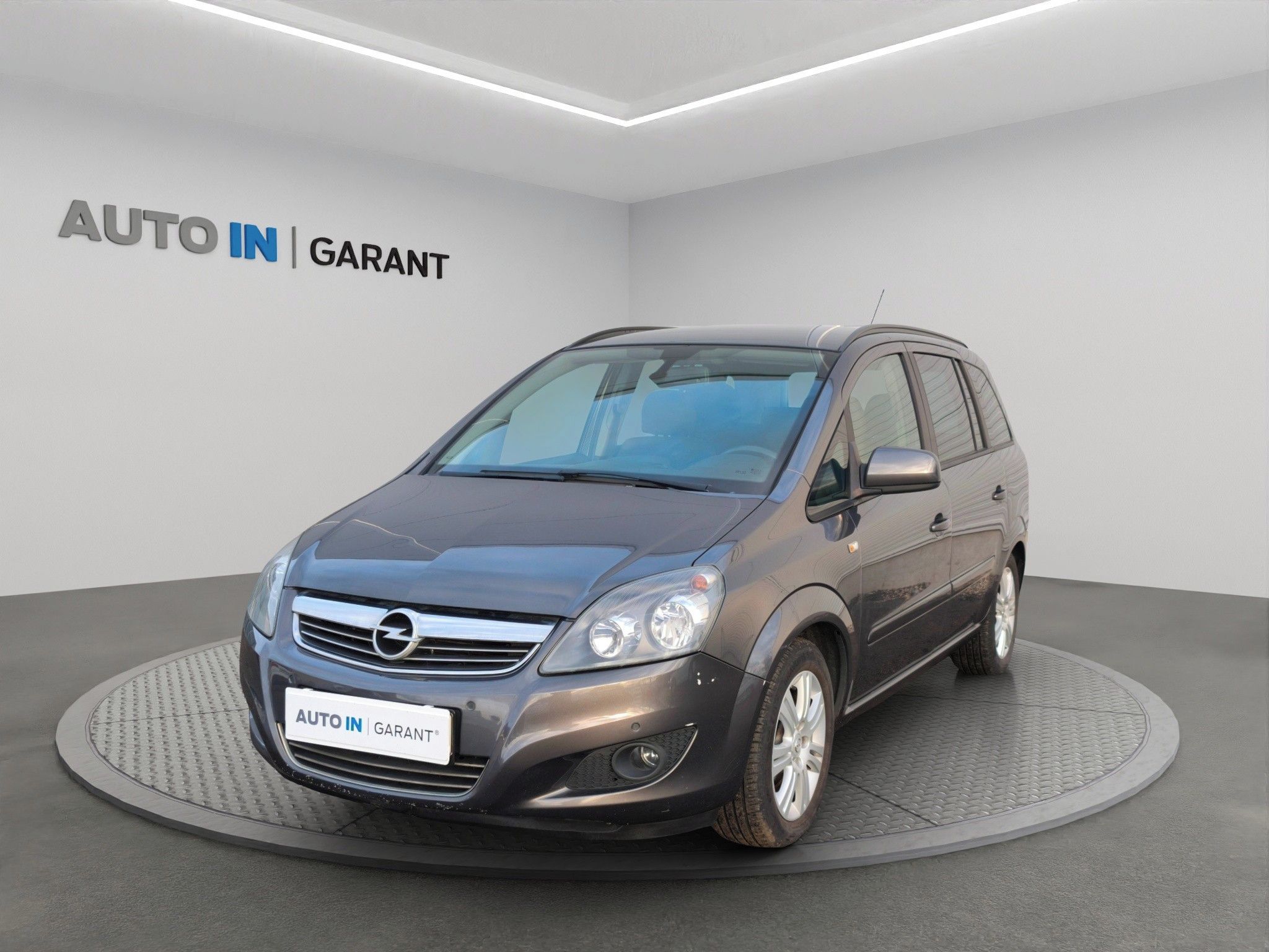 Opel Zafira, 1.6 85kw, ČR, 1.maj, tažné