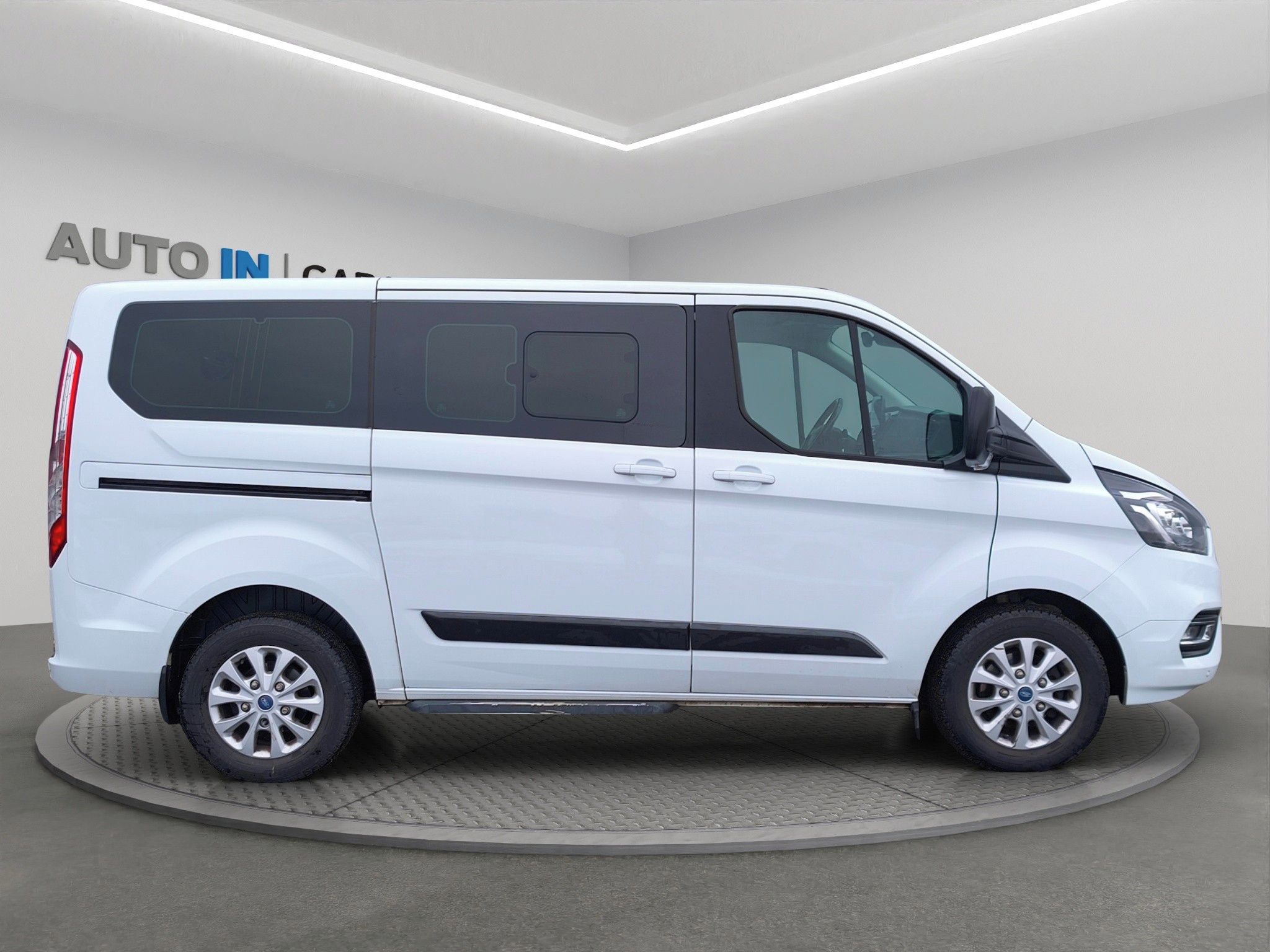 Ford Tourneo Custom, 2.0 TDCi EcoBlue 79KW, ČR, taž - fotka 4
