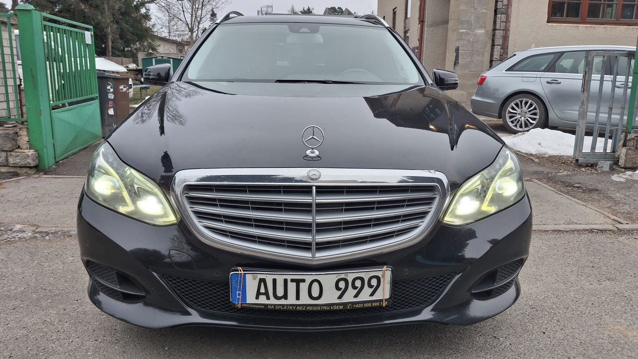 Mercedes-Benz Třídy E, TOP STAV na splátky všem