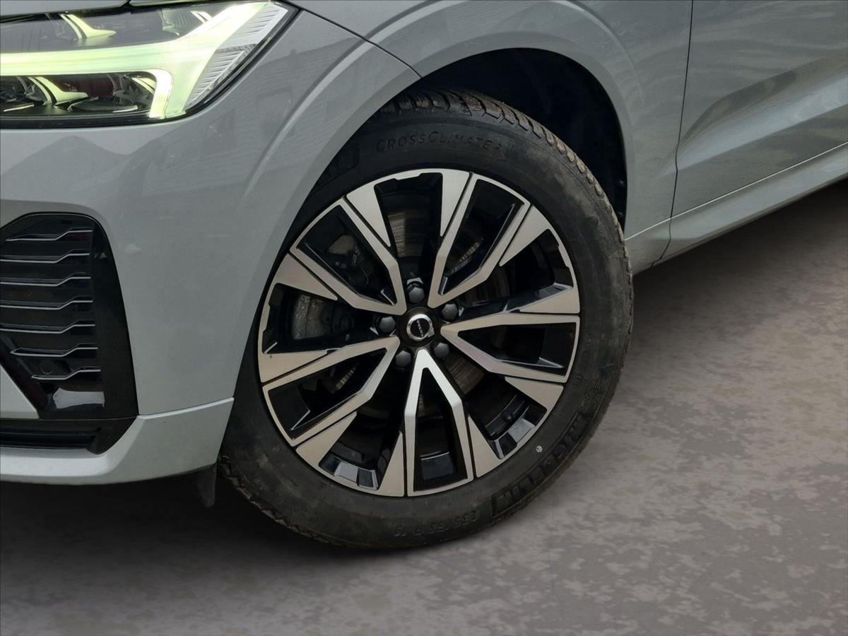 Volvo XC60, 2,0 B4 AWD diesel Plus Dark Au - fotka 6