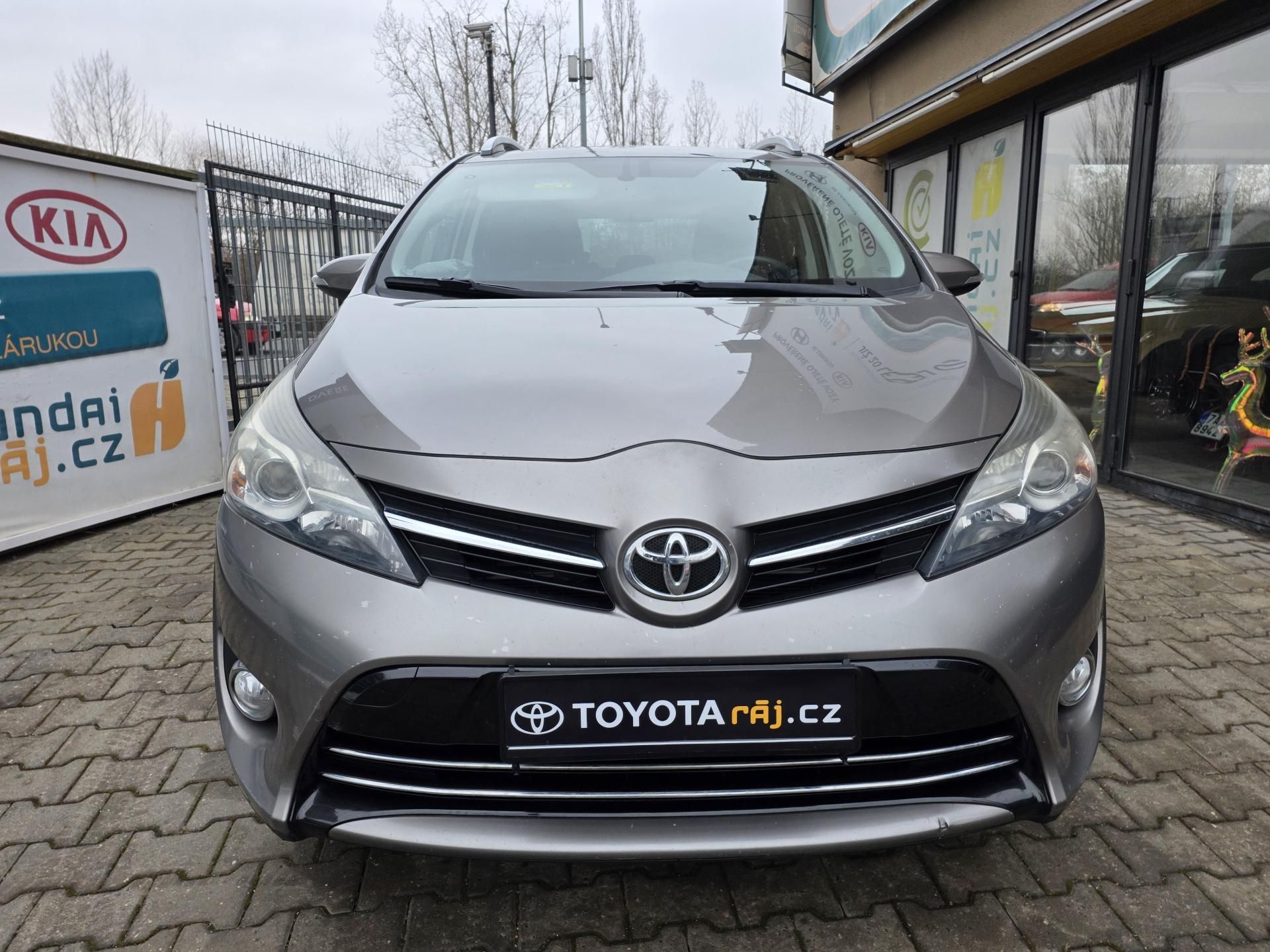 Toyota Verso, 1.6-NÍZKÁ SPOTŘEBA-NAVI-KAMERA