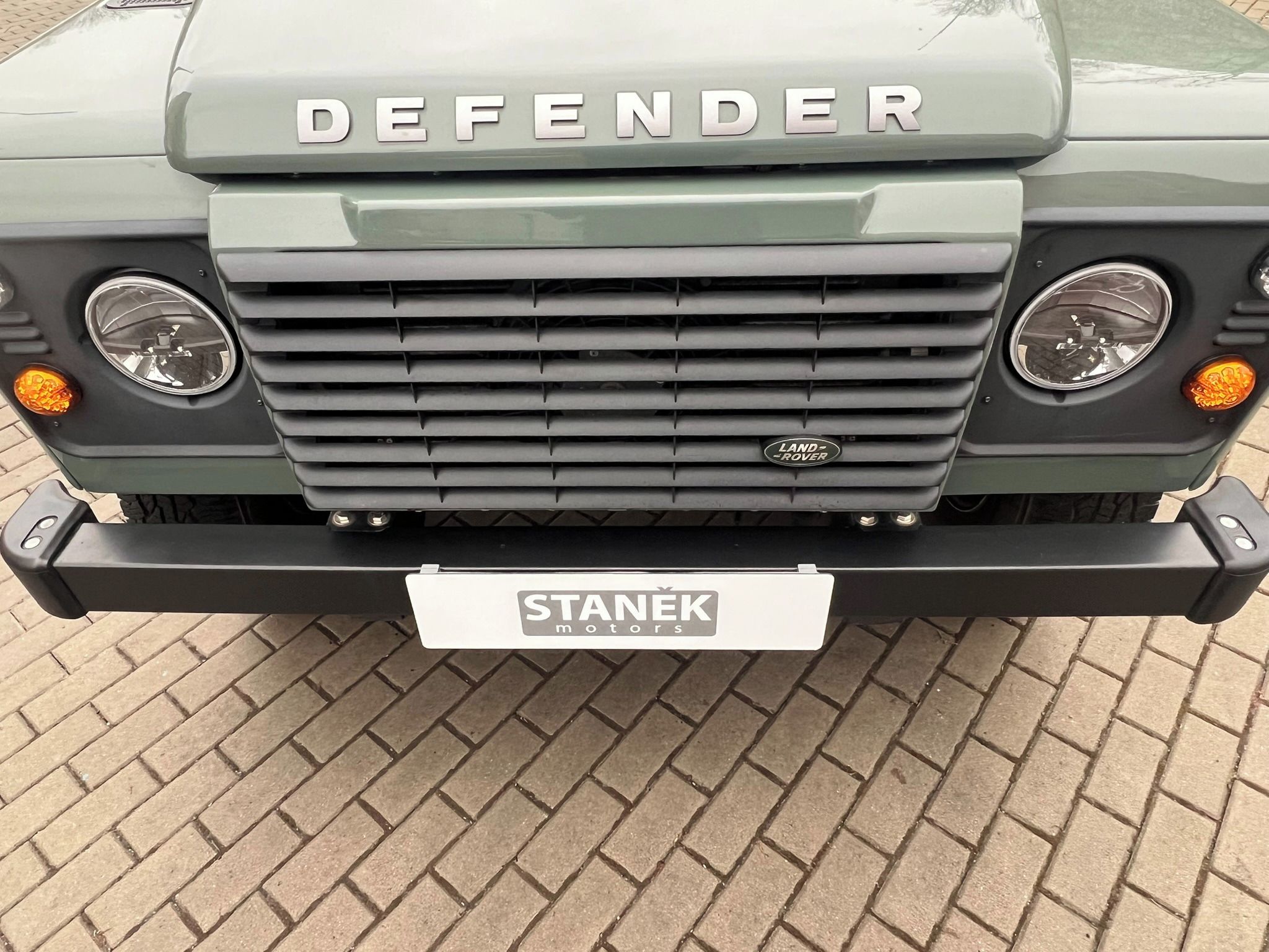 Land Rover Defender, 110 Station Wagon - fotka 5