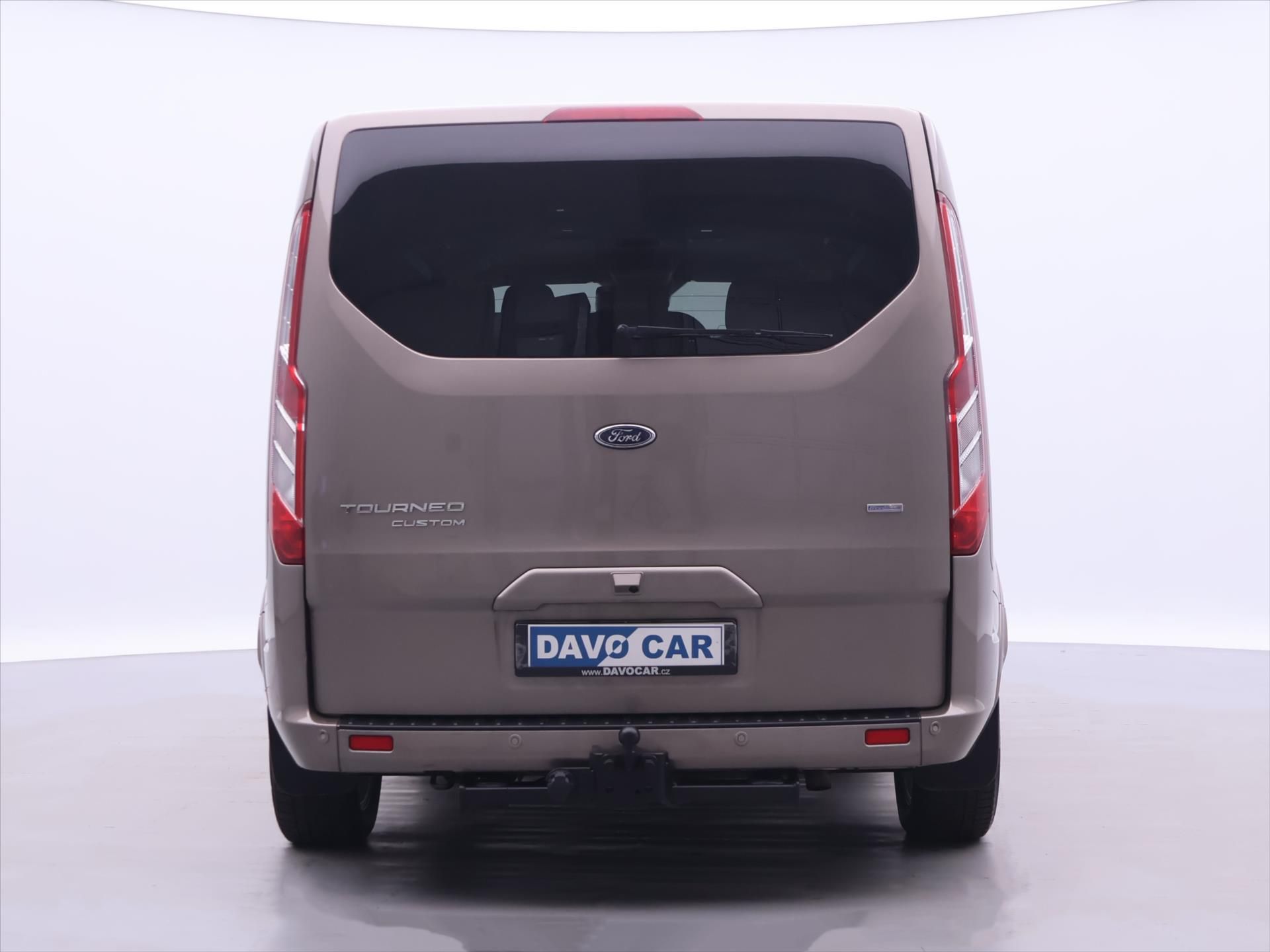 Ford Tourneo Custom, 2,0 TDCI 125kW L2 Titanium DPH - fotka 6
