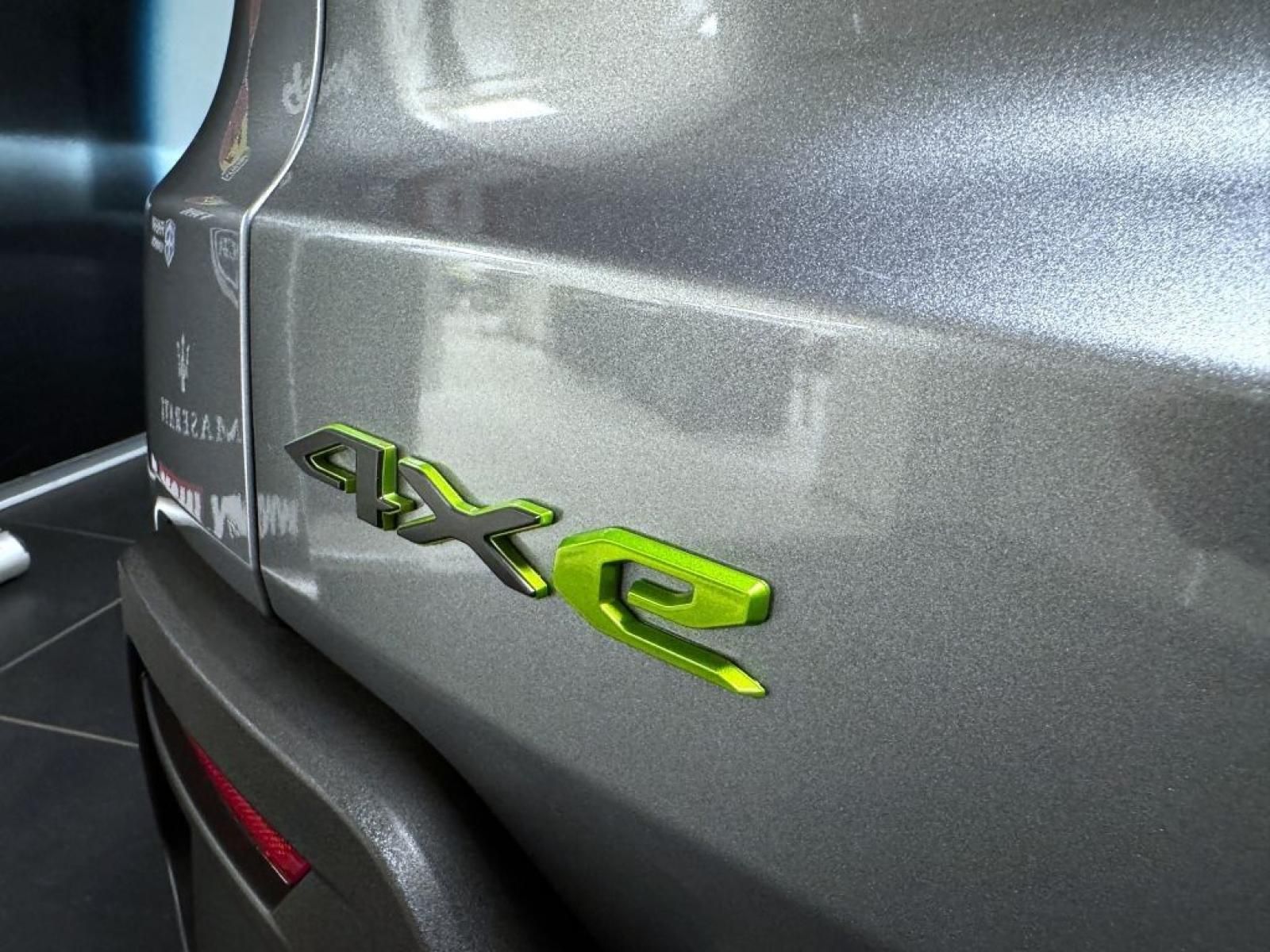 Jeep Avenger, 1.2 T e-hybrid AT 145k 4xe - fotka 6