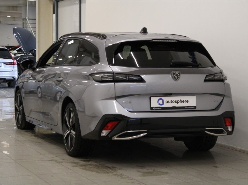 Peugeot 308, 1,2 PT 96kW AT GT PANO.Paměť - fotka 3