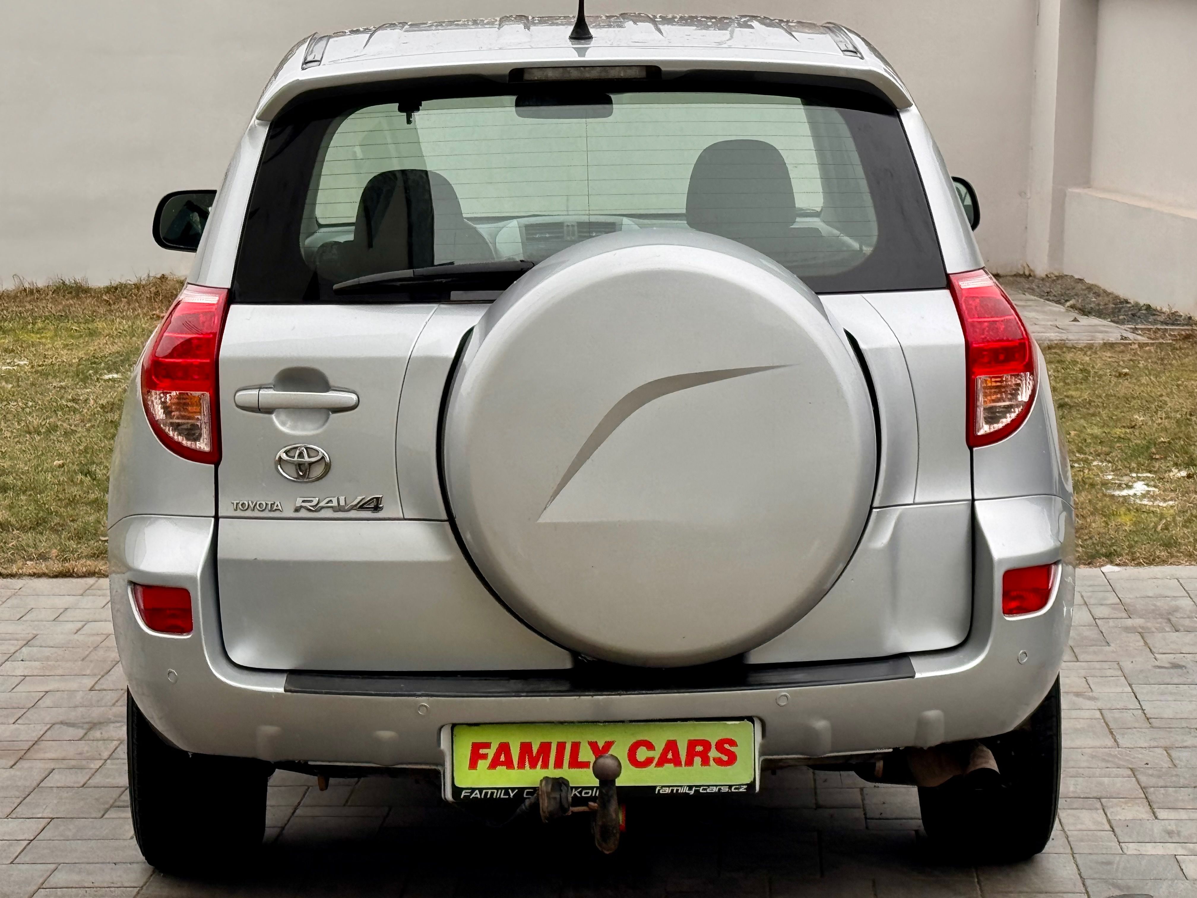 Toyota Rav4, 2.0i,4X4,MANUÁL,TAŽNÉ,STK 2028 - fotka 5