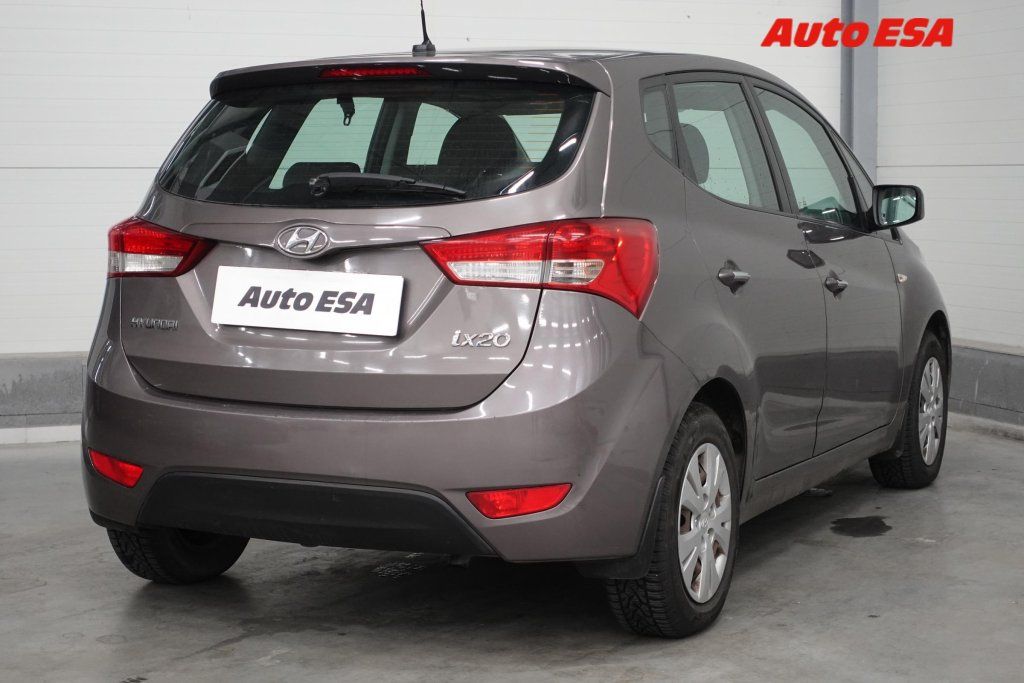 Hyundai ix20, 1.4 i,1.maj,ČR,AC - fotka 4