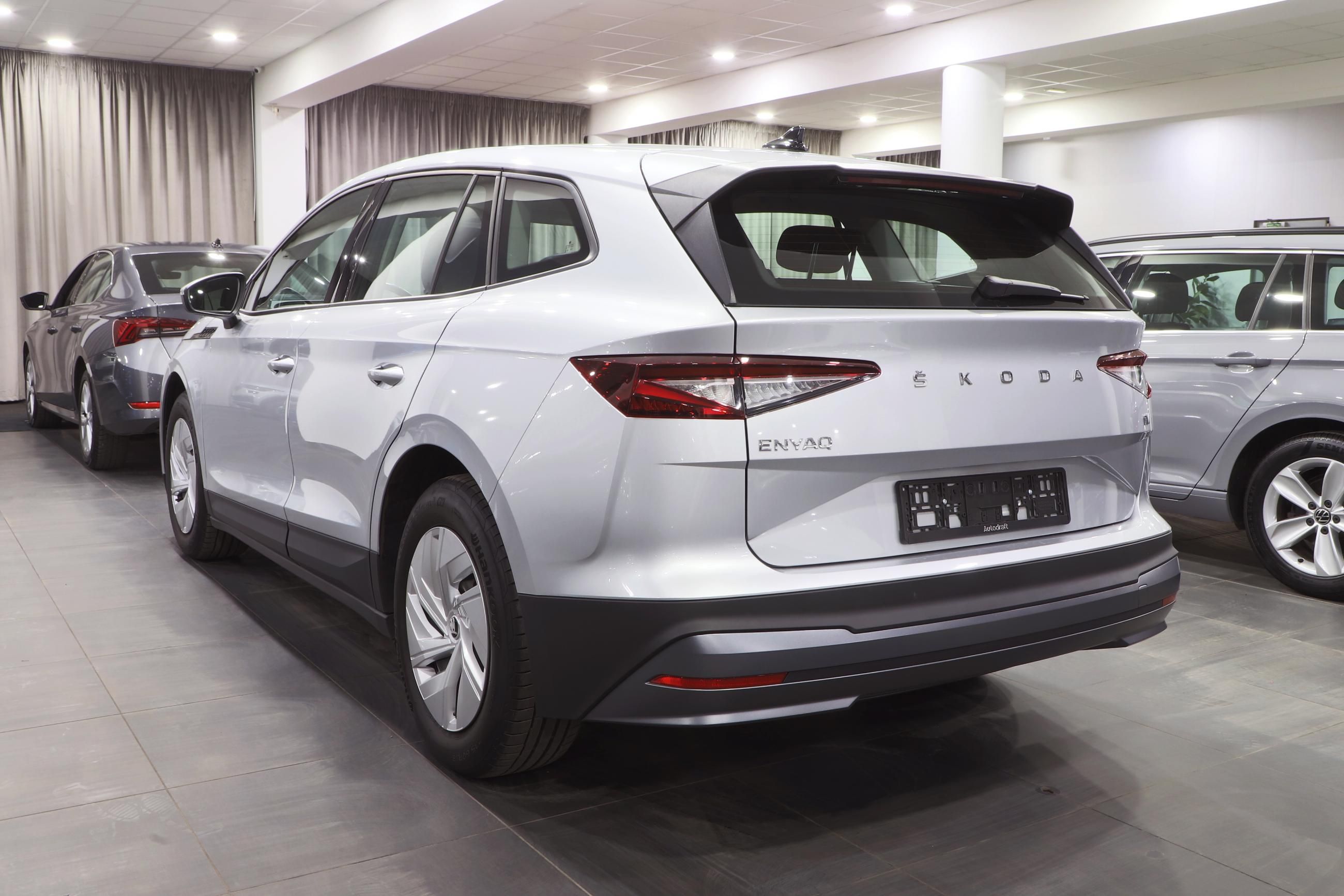 Škoda Enyaq iV, 50 109kW Full LED 94,7% SOH - fotka 5
