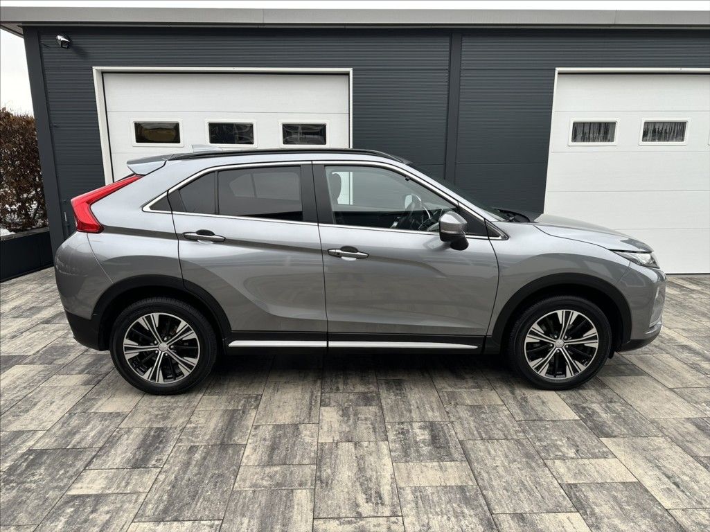 Mitsubishi Eclipse Cross, 2,2 DI-D 148PS Spirit+ A/T 4x4 - fotka 4