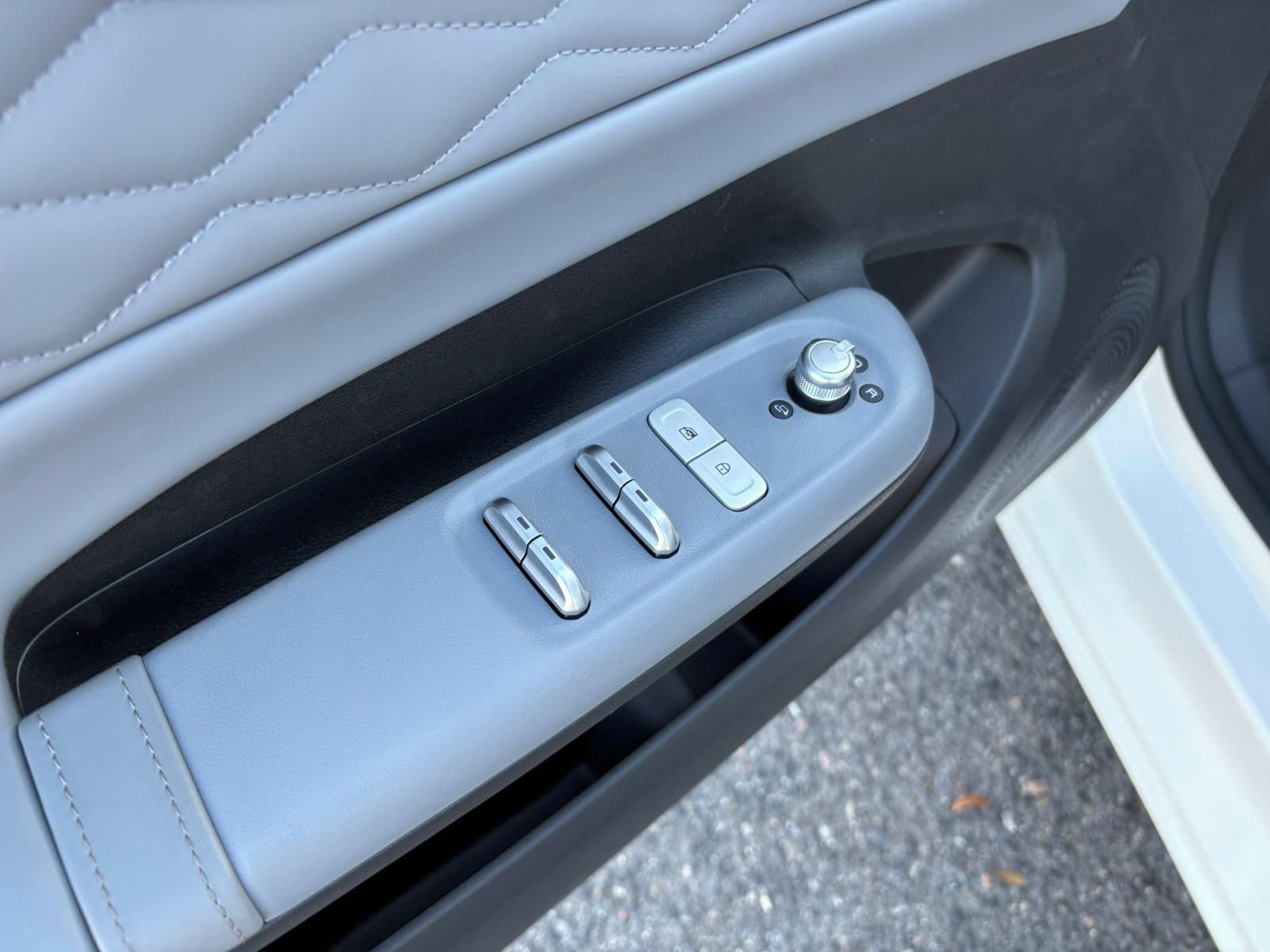Dongfeng Box, E3 42,3kWh 70kw SILVER Edition - fotka 6