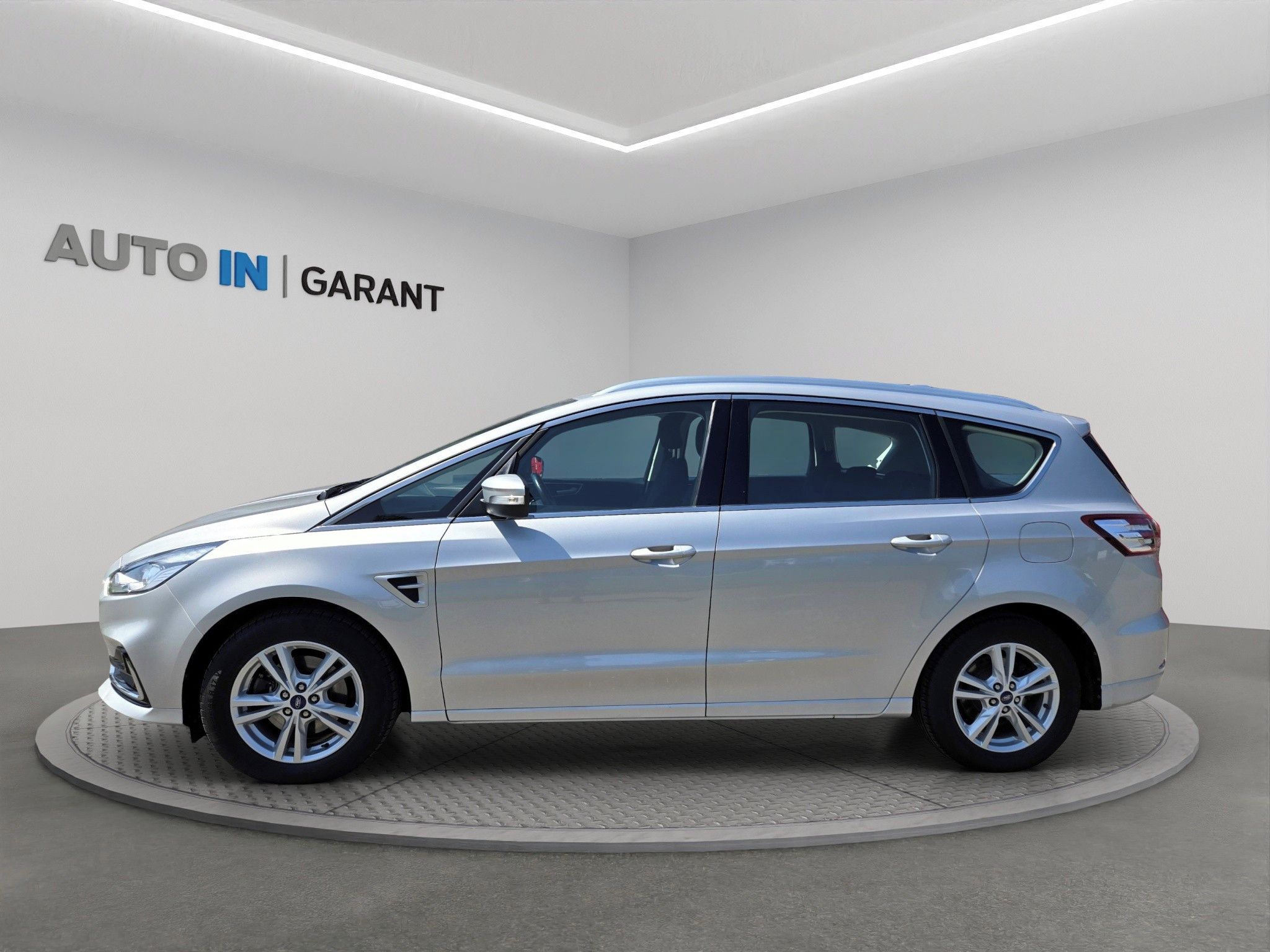 Ford S-MAX, Titanium 2,0 nafta 110kw/150PS - fotka 3