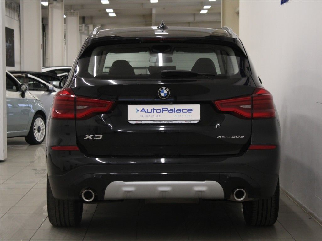 BMW X3, 2,0 20xd xLine BEZKLÍČ HUD ČR - fotka 4