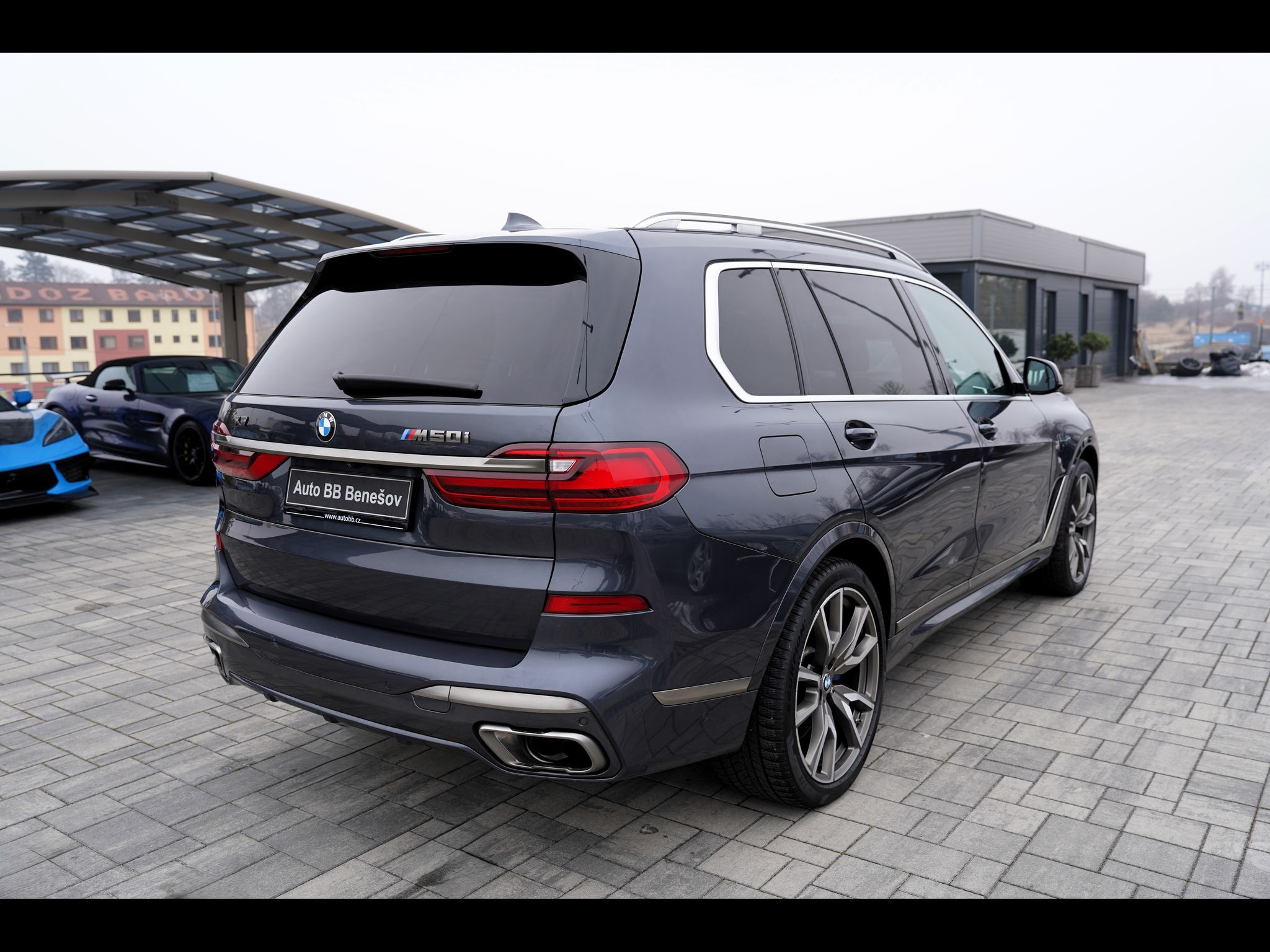 BMW X7, M50i xDrive/AT9/22"/ČR/530 PS - fotka 6