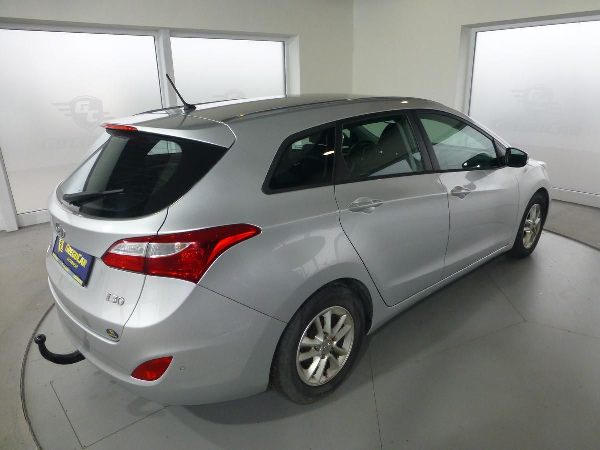 Hyundai i30, 1,6CRDI*ALU**VYHŘ.SED***KAMERA - fotka 5