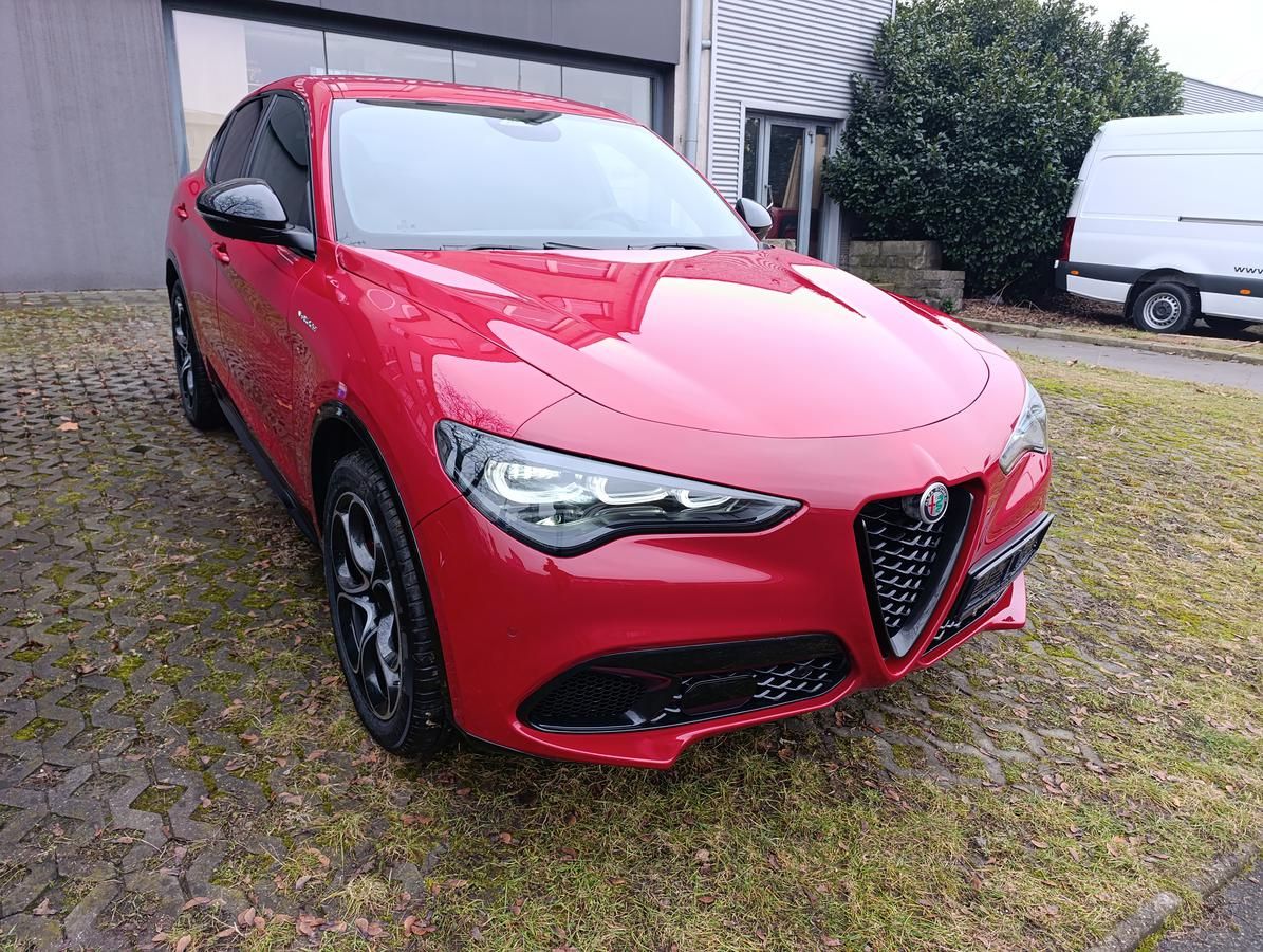 Alfa Romeo Stelvio, Veloce 2,0 Turbo 280k AWD - fotka 5
