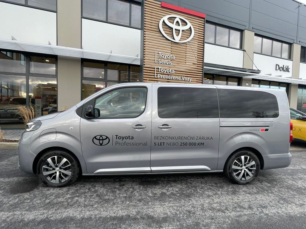 Toyota Proace Verso, EV L2 136HP 75 KWh Family 8S - fotka 3
