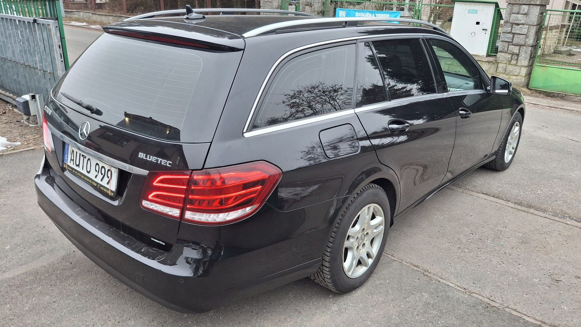 Mercedes-Benz Třídy E, TOP STAV na splátky všem - fotka 4
