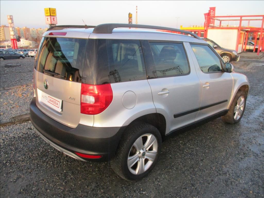 Škoda Yeti, 1,2 TSI, serviska, aut. klima, - fotka 5