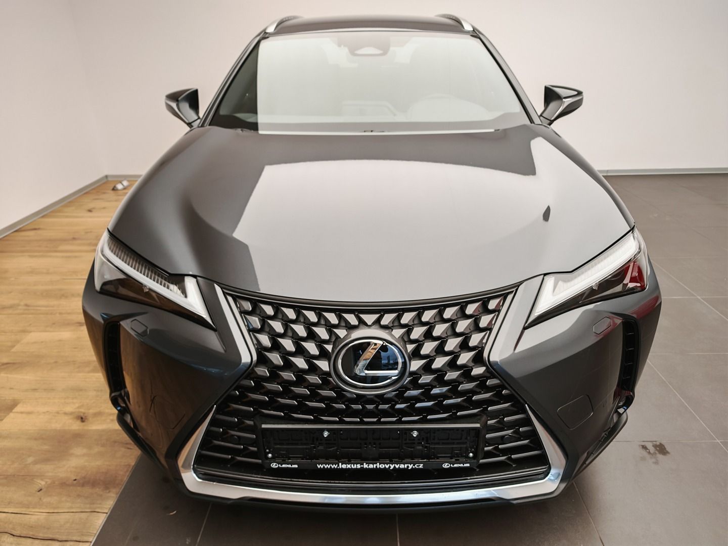 Lexus UX 300h, 300h Business TECH - fotka 2