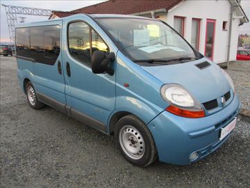 2,5 DCi, 8 míst, klima, tažné,