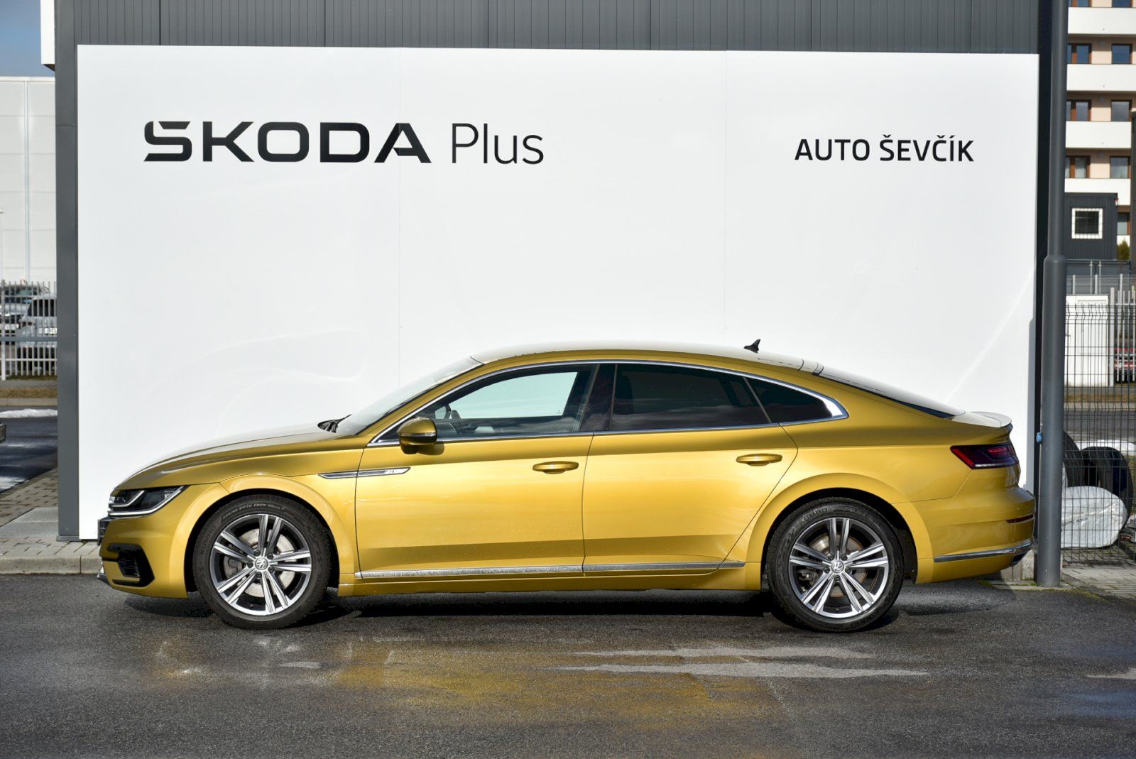 Volkswagen Arteon, R-Line  2.0 BITDI 176kW 4x4 DS - fotka 3