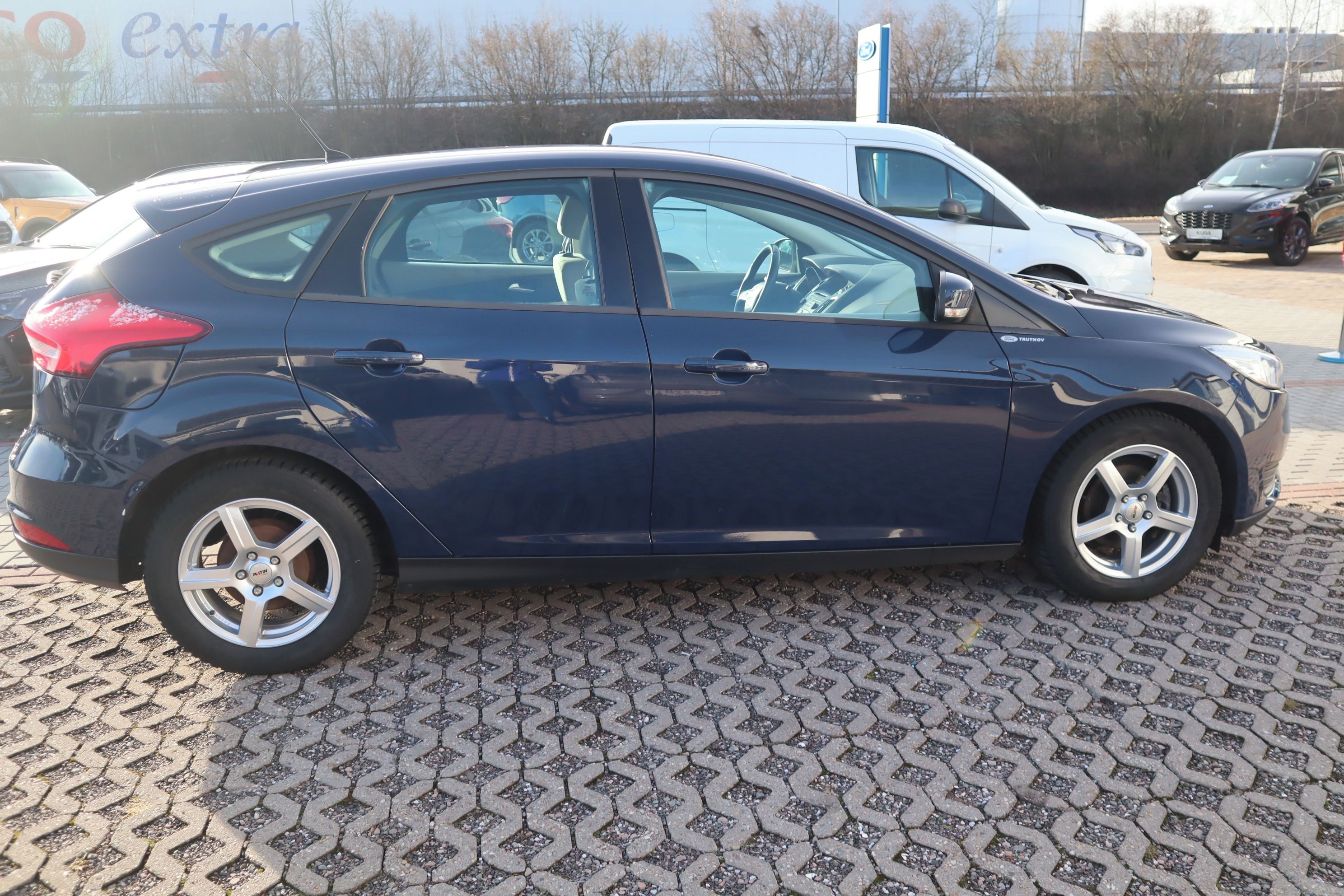 Ford Focus, 1.6 Duratec 77 kW 105 k Trend - fotka 6