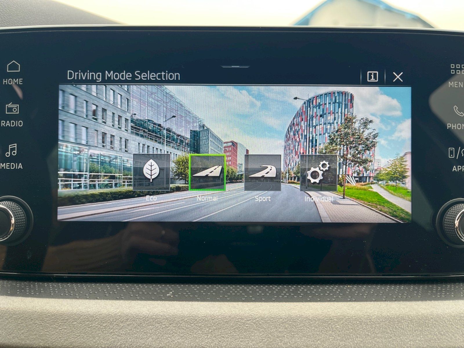 Škoda Kamiq, TOP SELECTION 1.0 TSI 85 kW DS - fotka 6