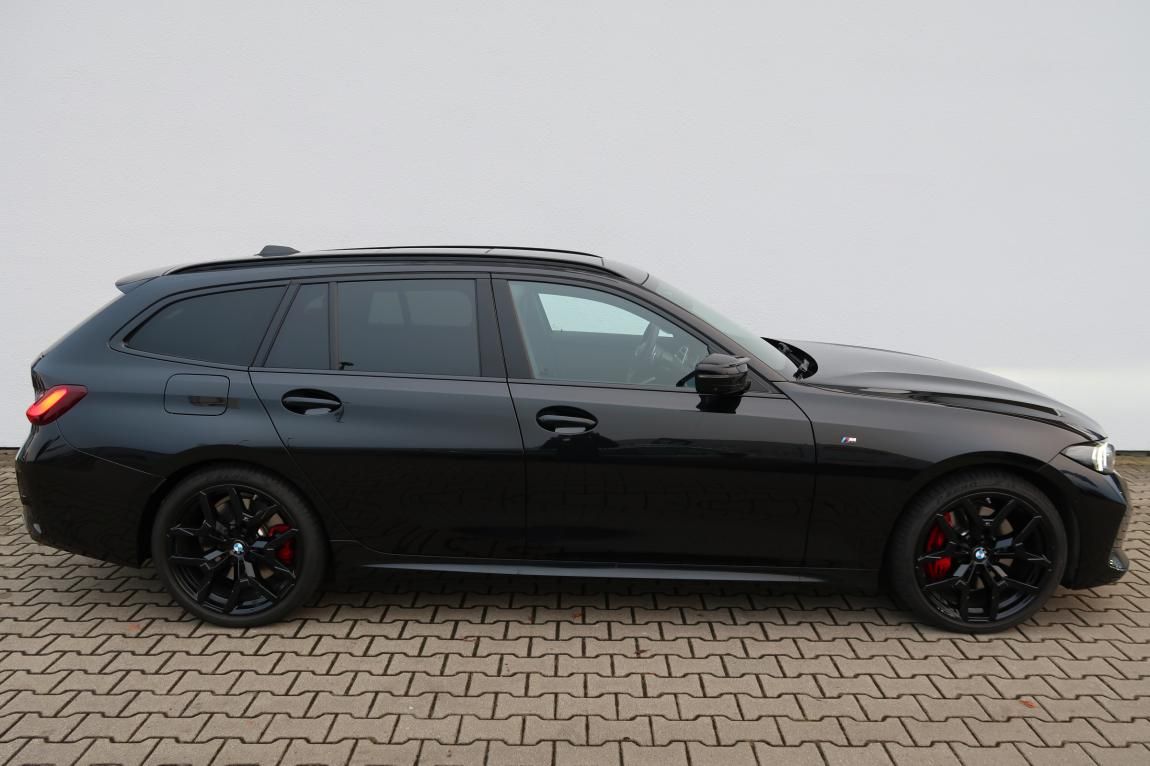 BMW Řada 3, M340i xDrive Touring - fotka 2